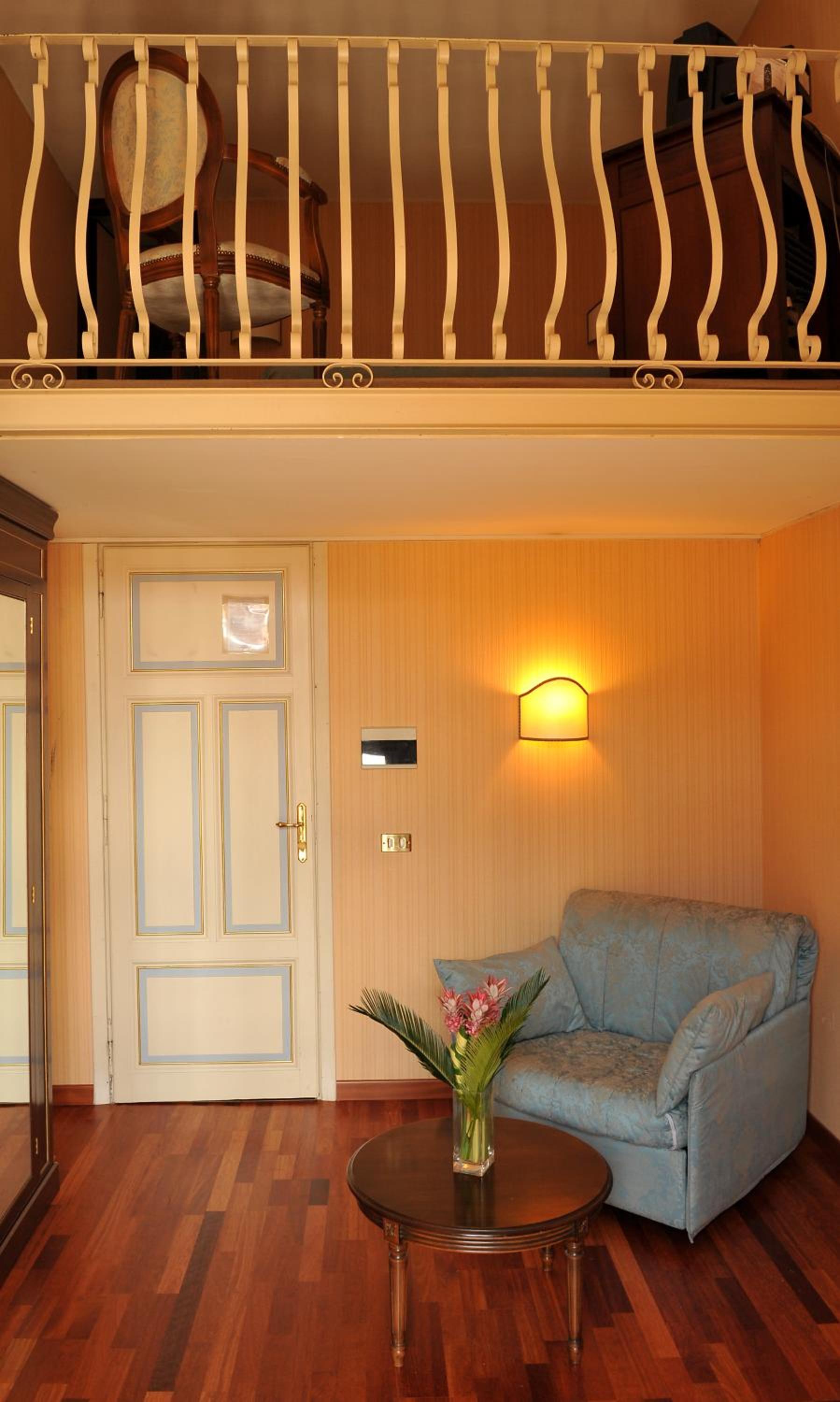 Family Room - Split Level photo 3