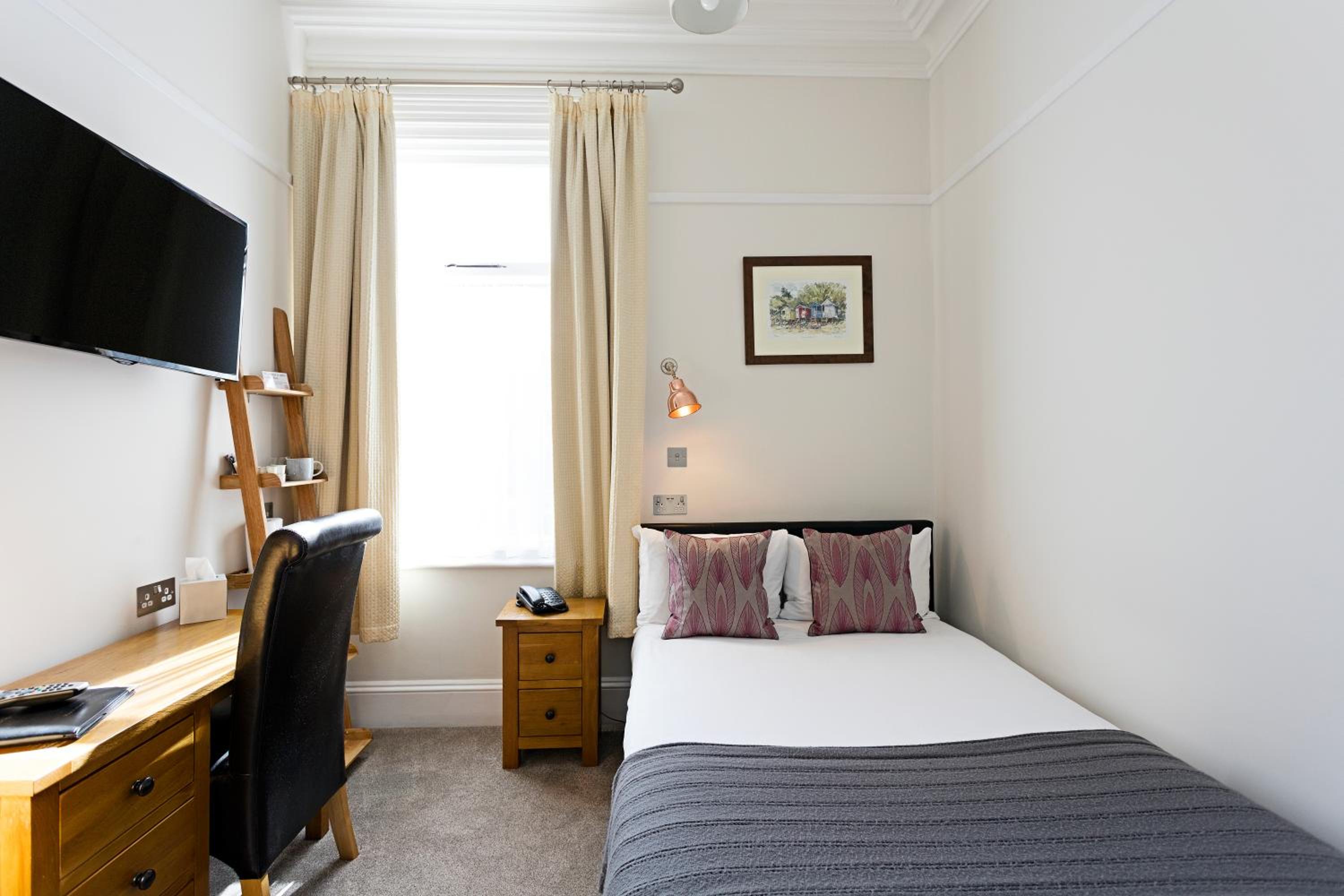 Single Room photo 2