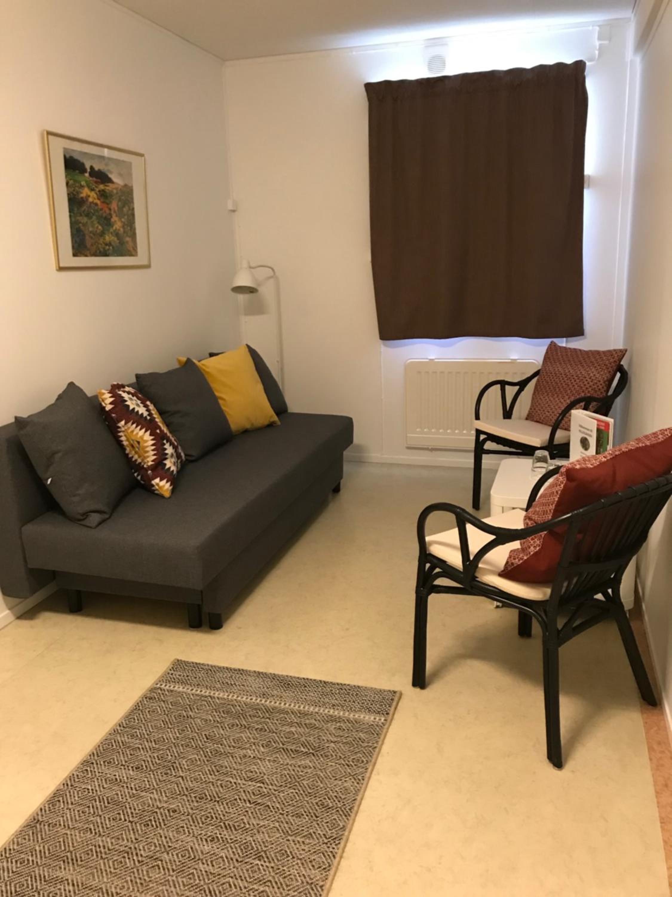 Family Room with Shared Bathroom (2 Adults + 2 Children) photo 1