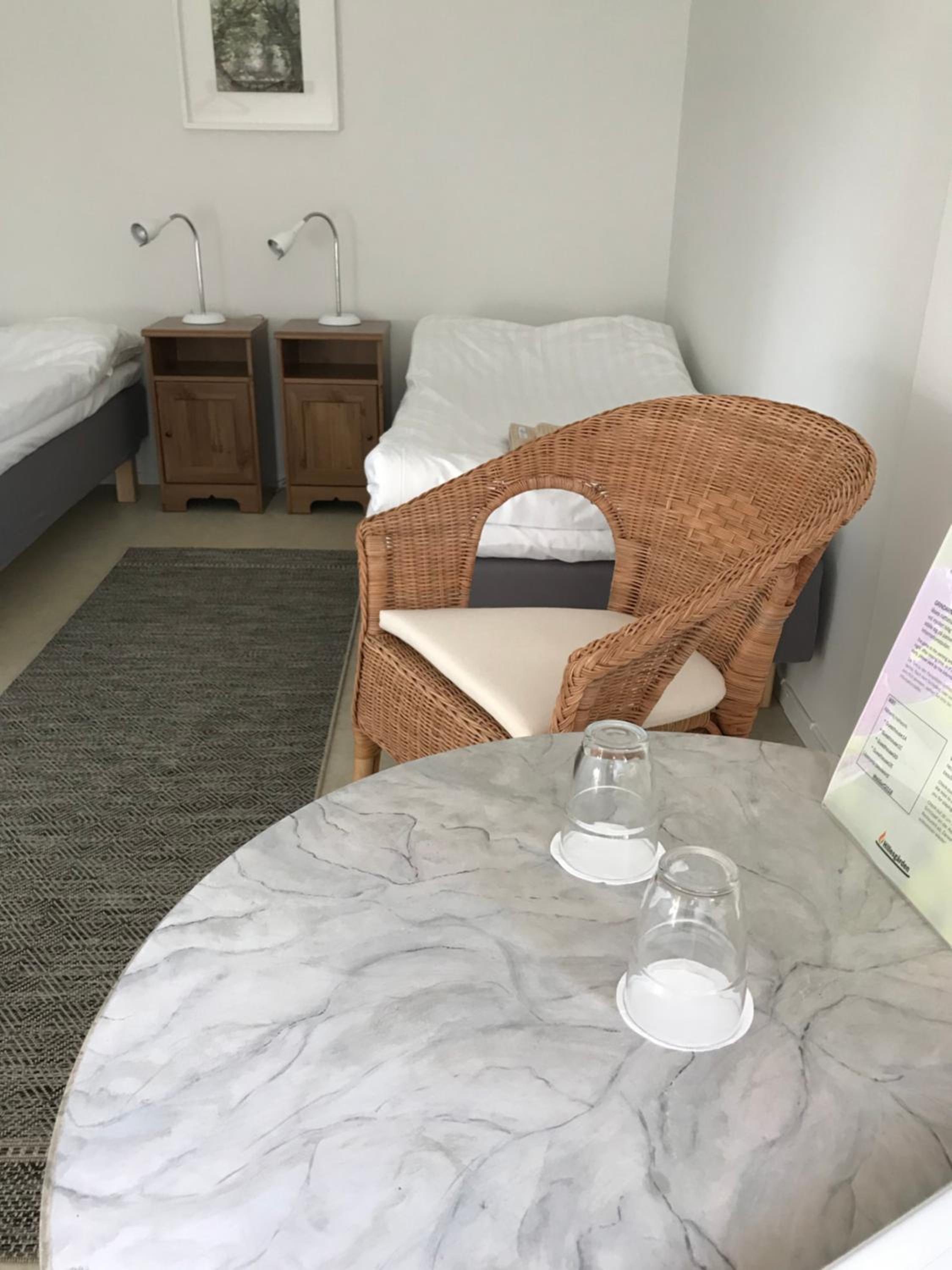 Standard Twin Room with Shared Bathroom photo 3