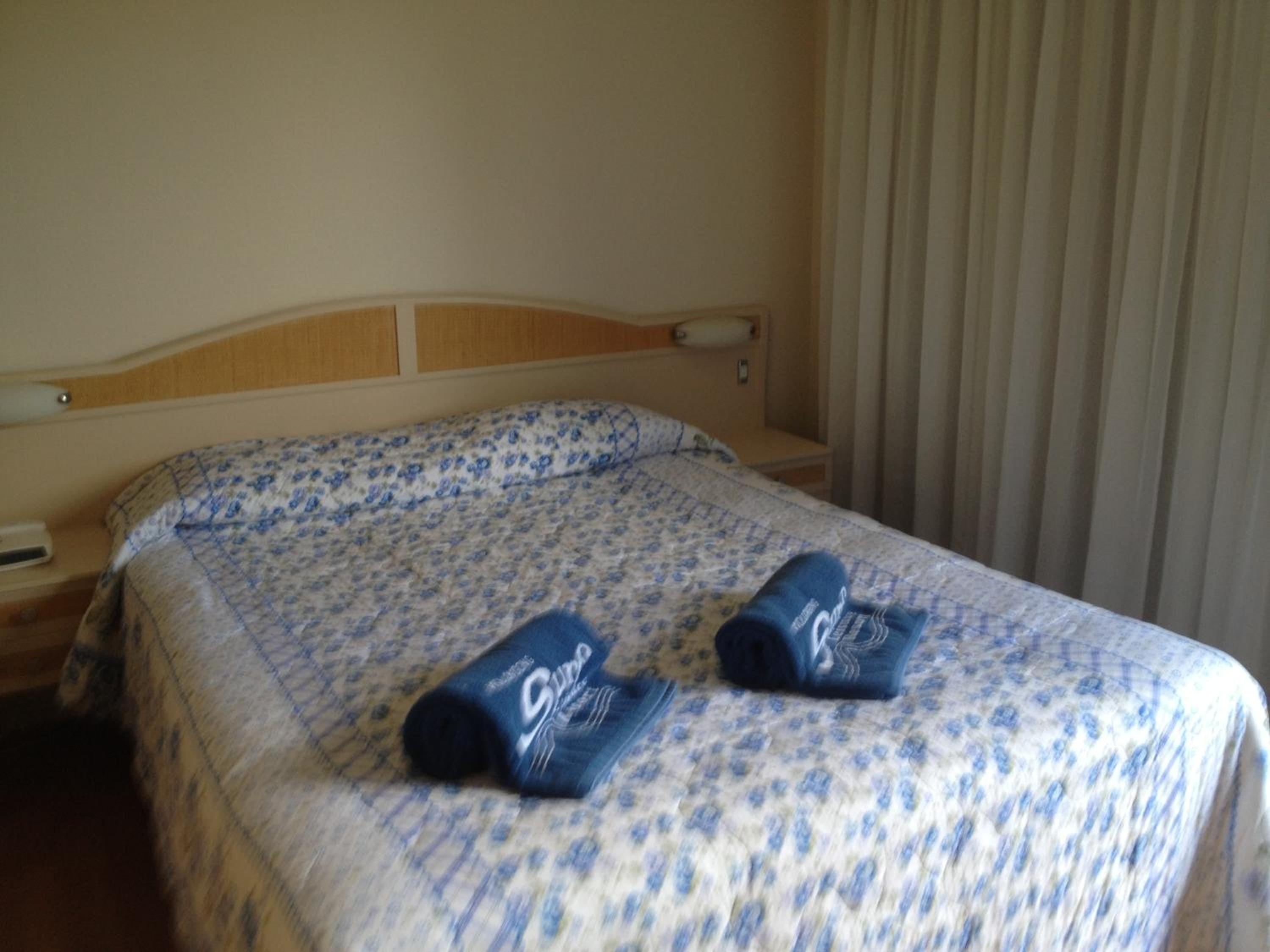One-Bedroom Apartment with Air-Conditioning