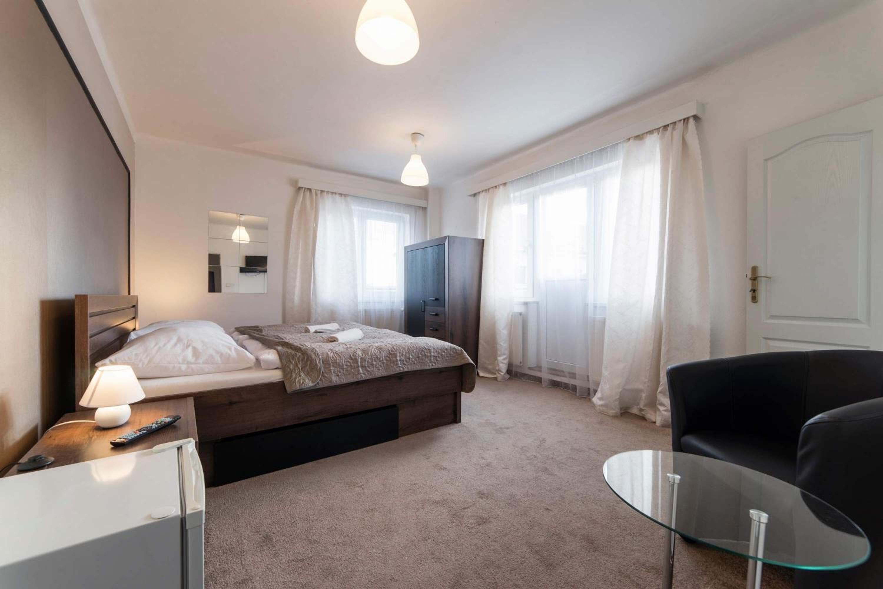 Double or Twin Room - Photo 11