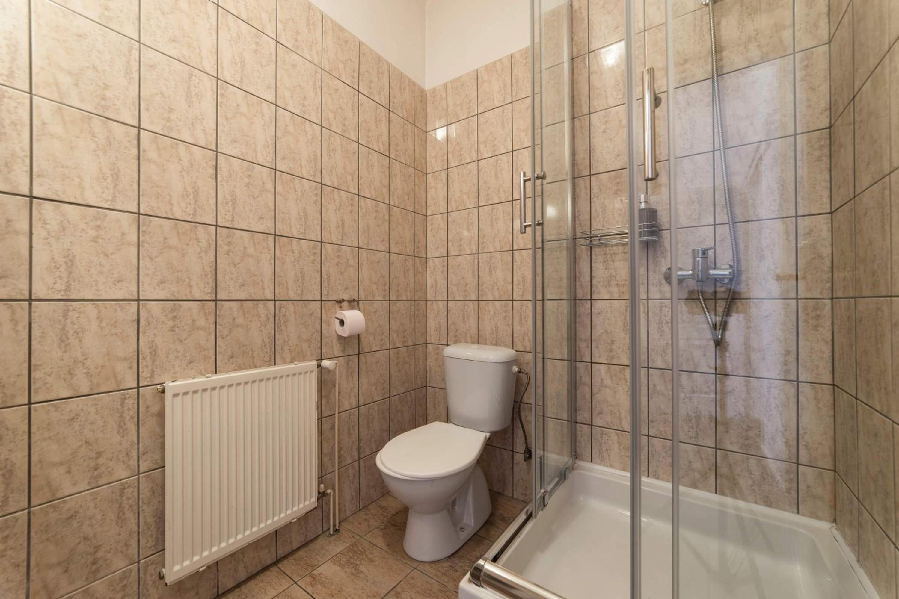 Double or Twin Room - Photo 5