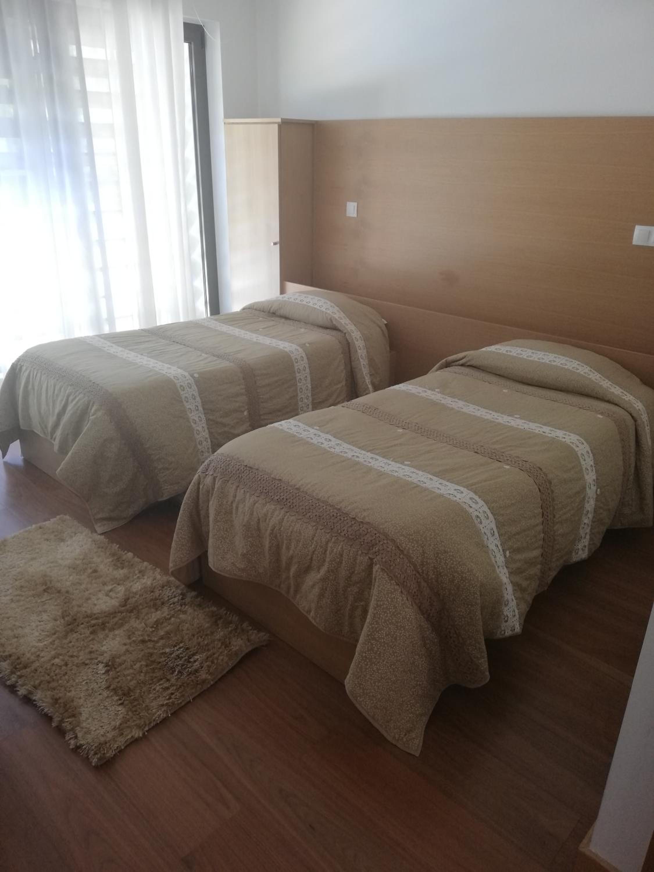 Twin Room with Pool View - Photo 2