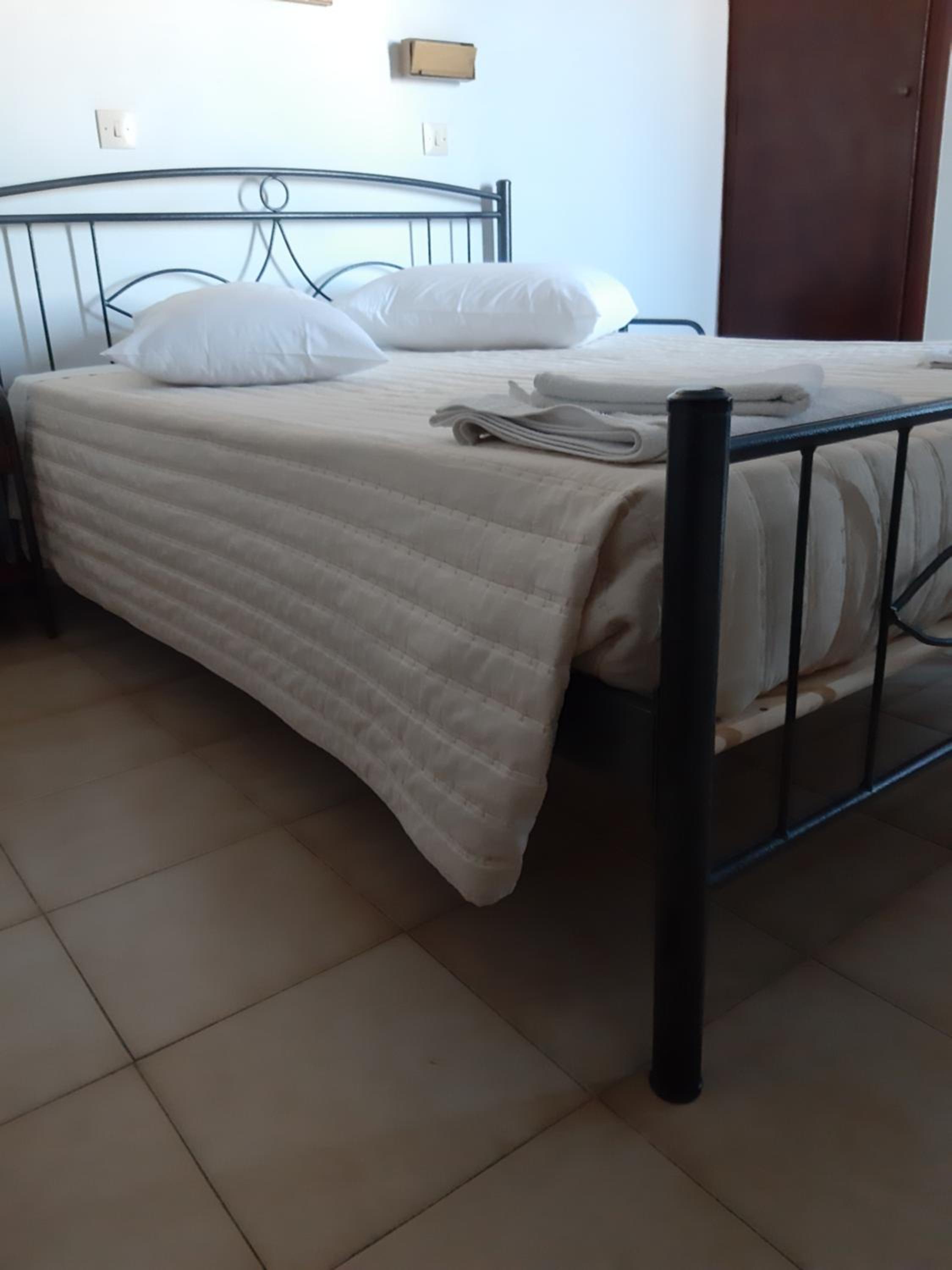 Double Room - Photo 10