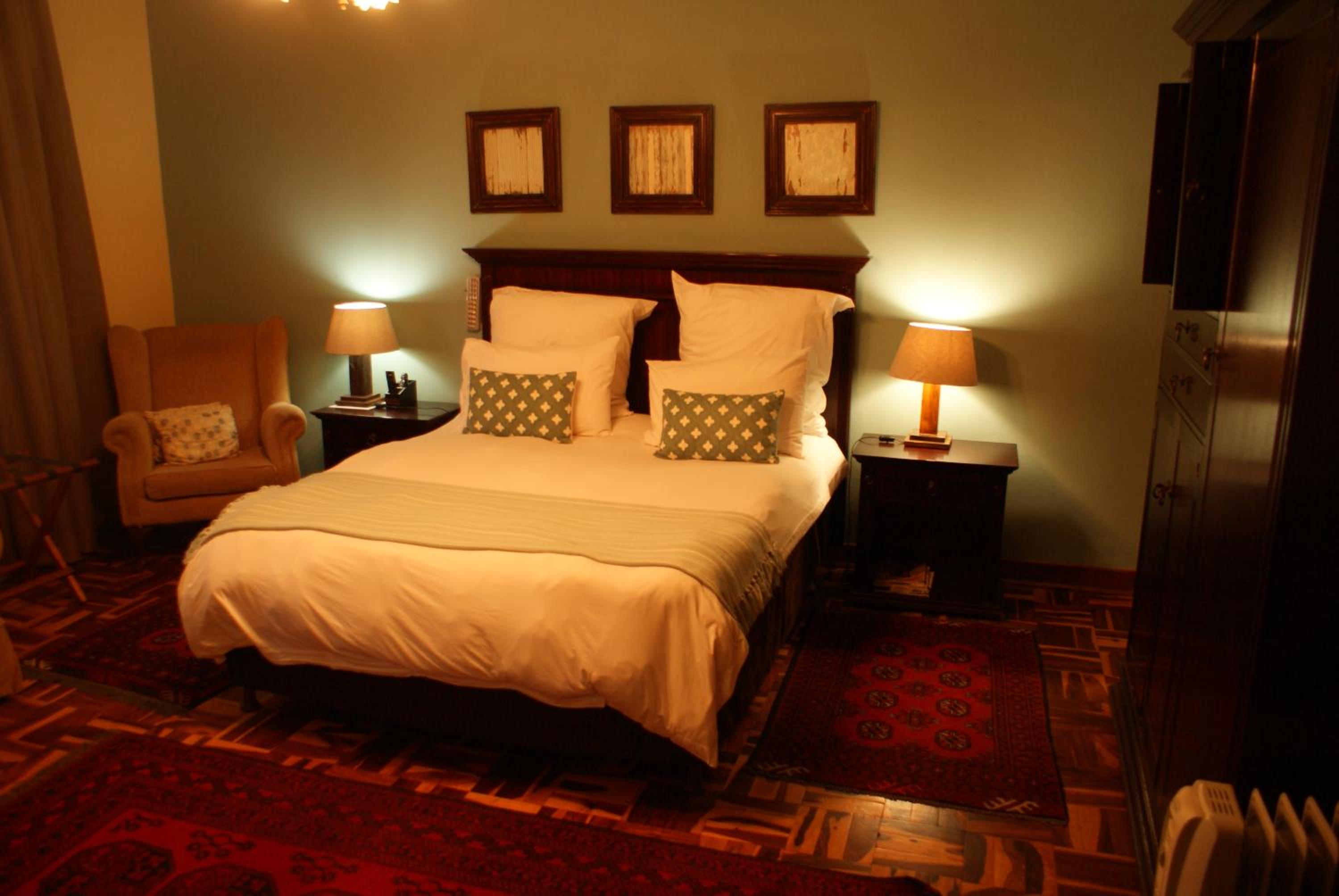 Deluxe Queen Room - Photo 1