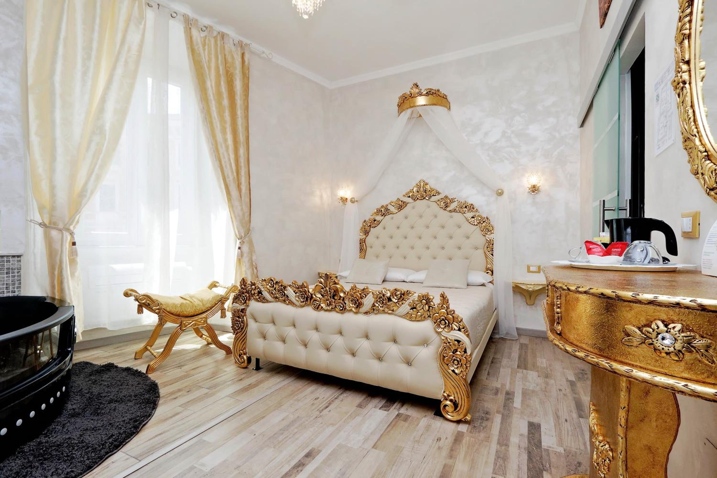 Deluxe Double Room with Bath photo 2
