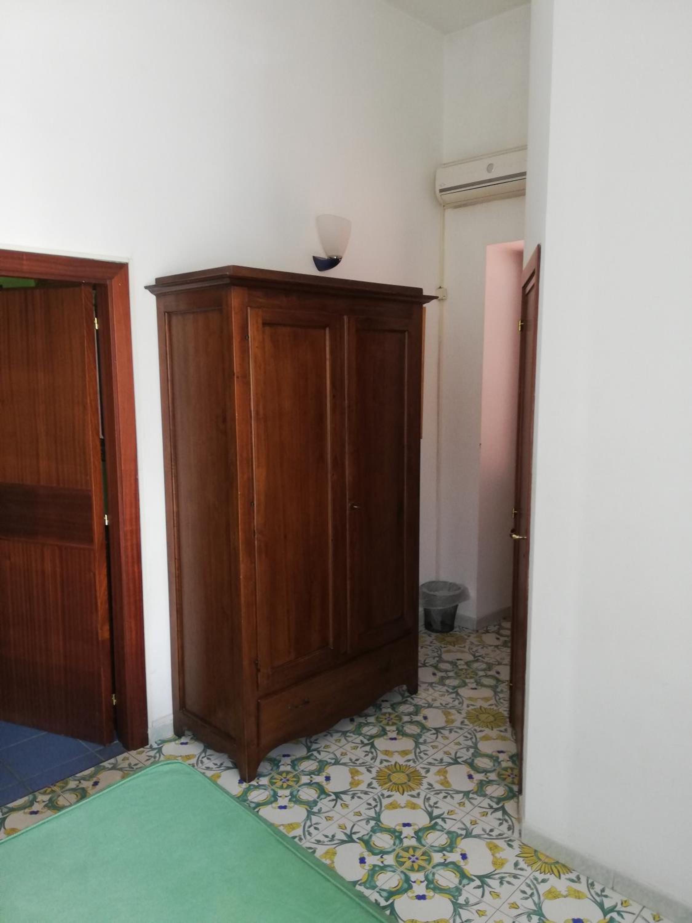 Double Room with Lake View - Photo 4