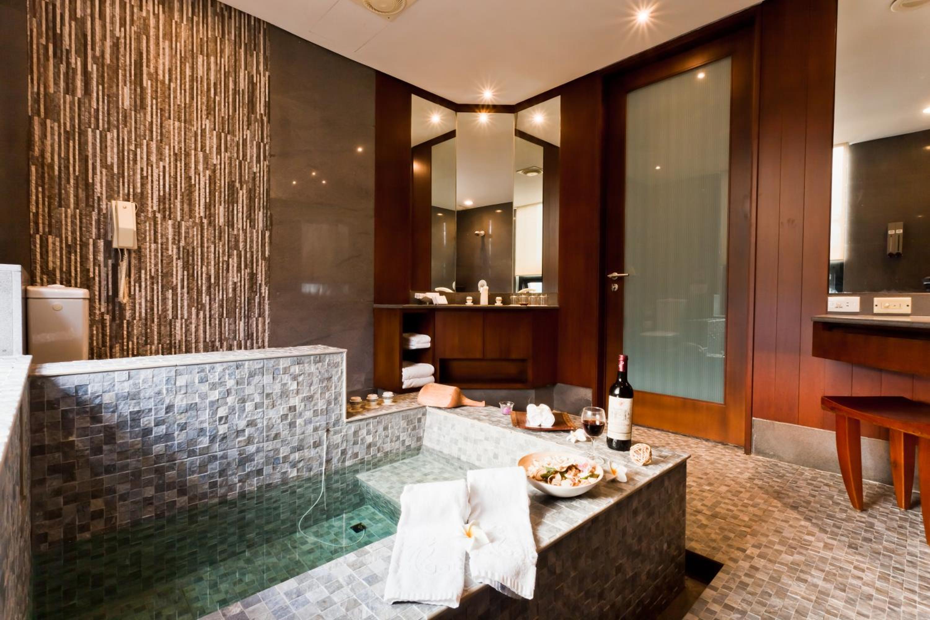 Superior Quadruple Room - Photo 3