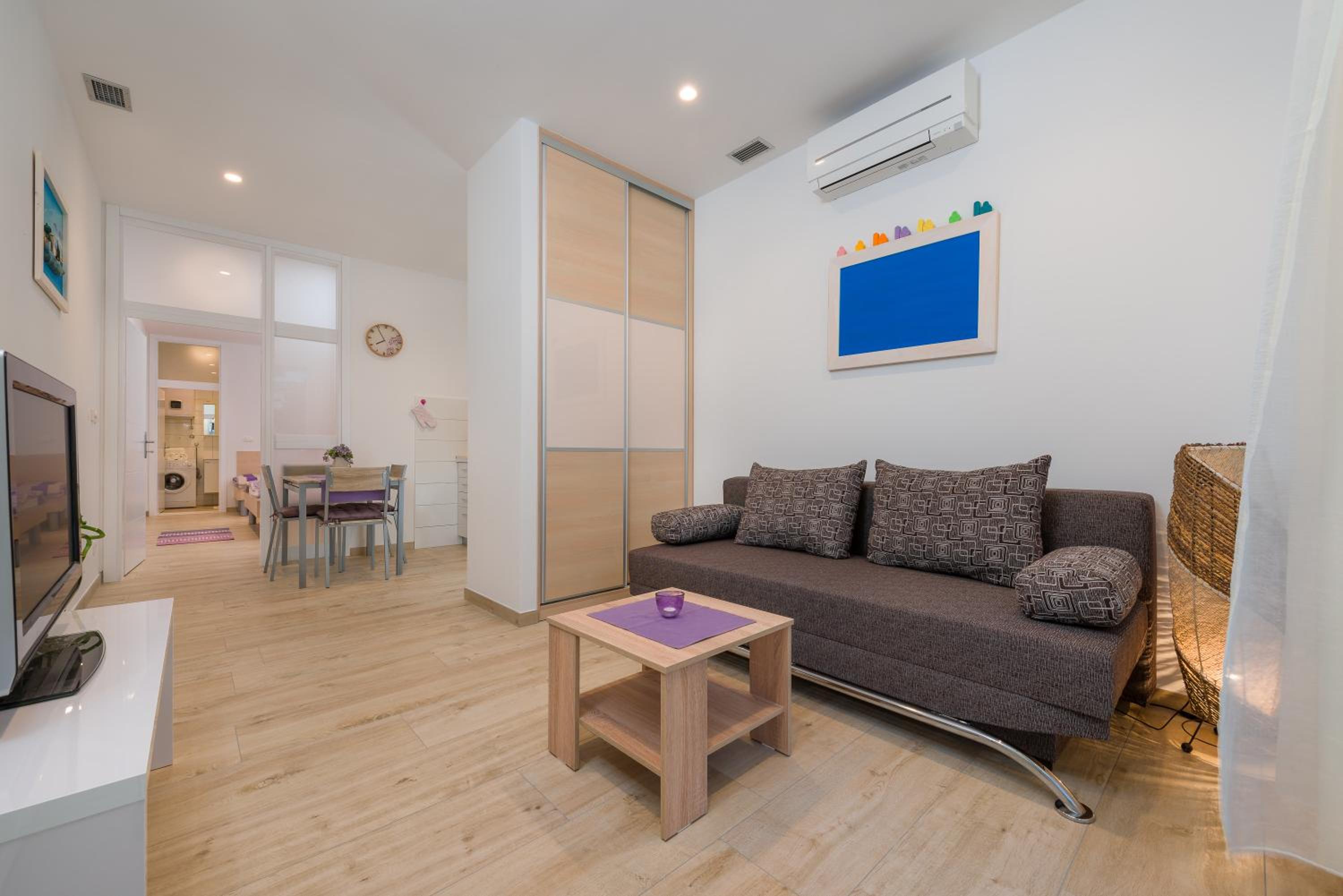Deluxe Apartment