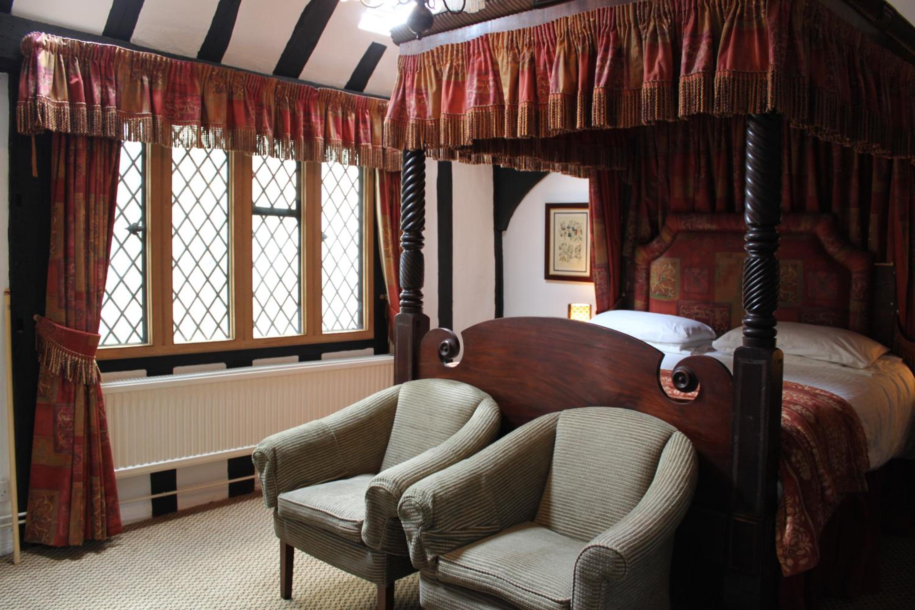 Double Room with Four Poster Bed (No Pets Allowed) photo 3