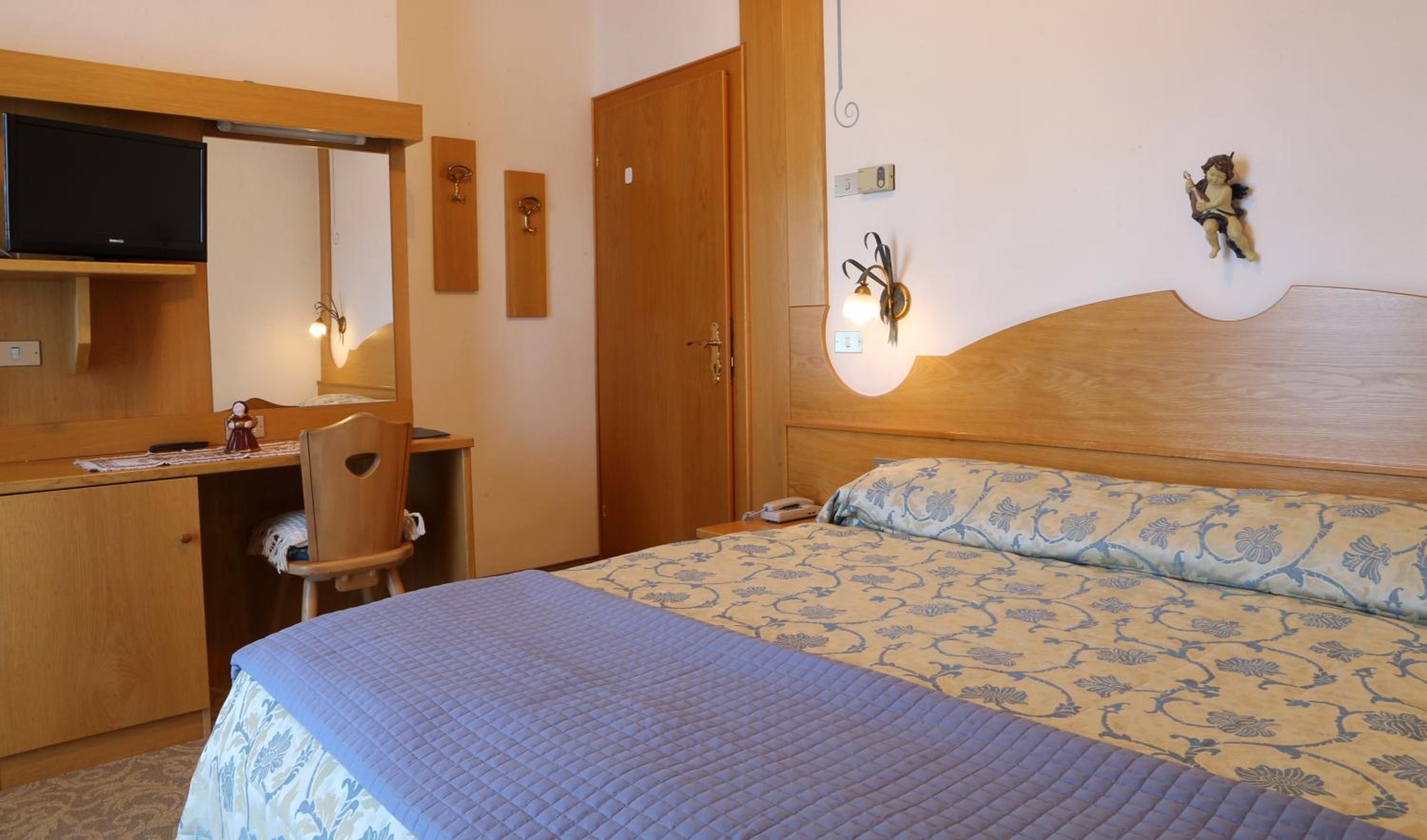 Standard Double or Twin Room with Balcony photo 1
