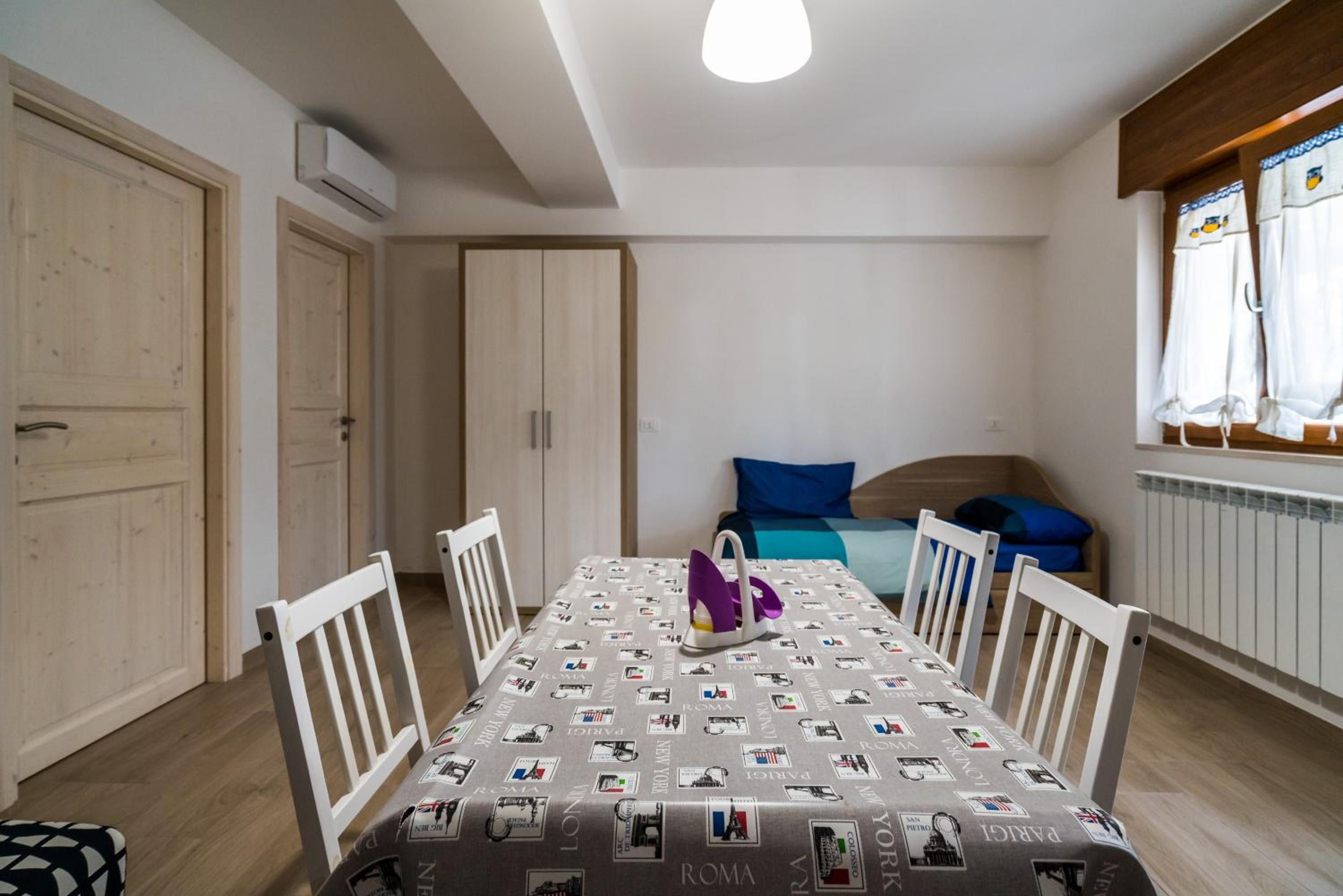 One-Bedroom Apartment