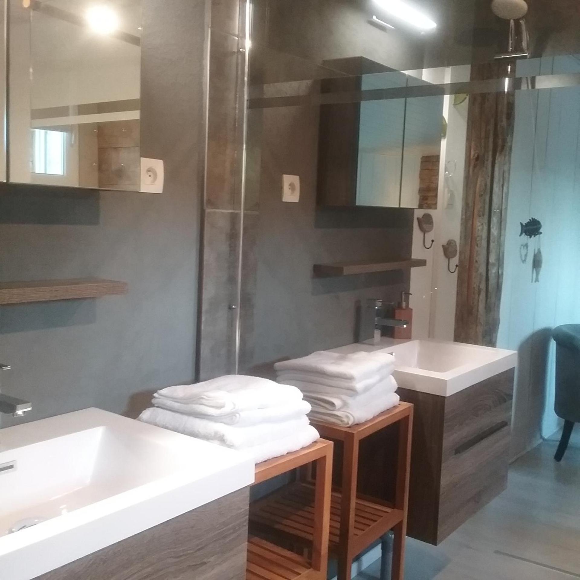 Double Room - Photo 7