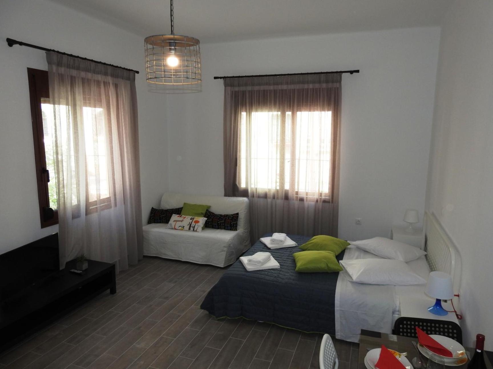 Studio Apartment photo 1