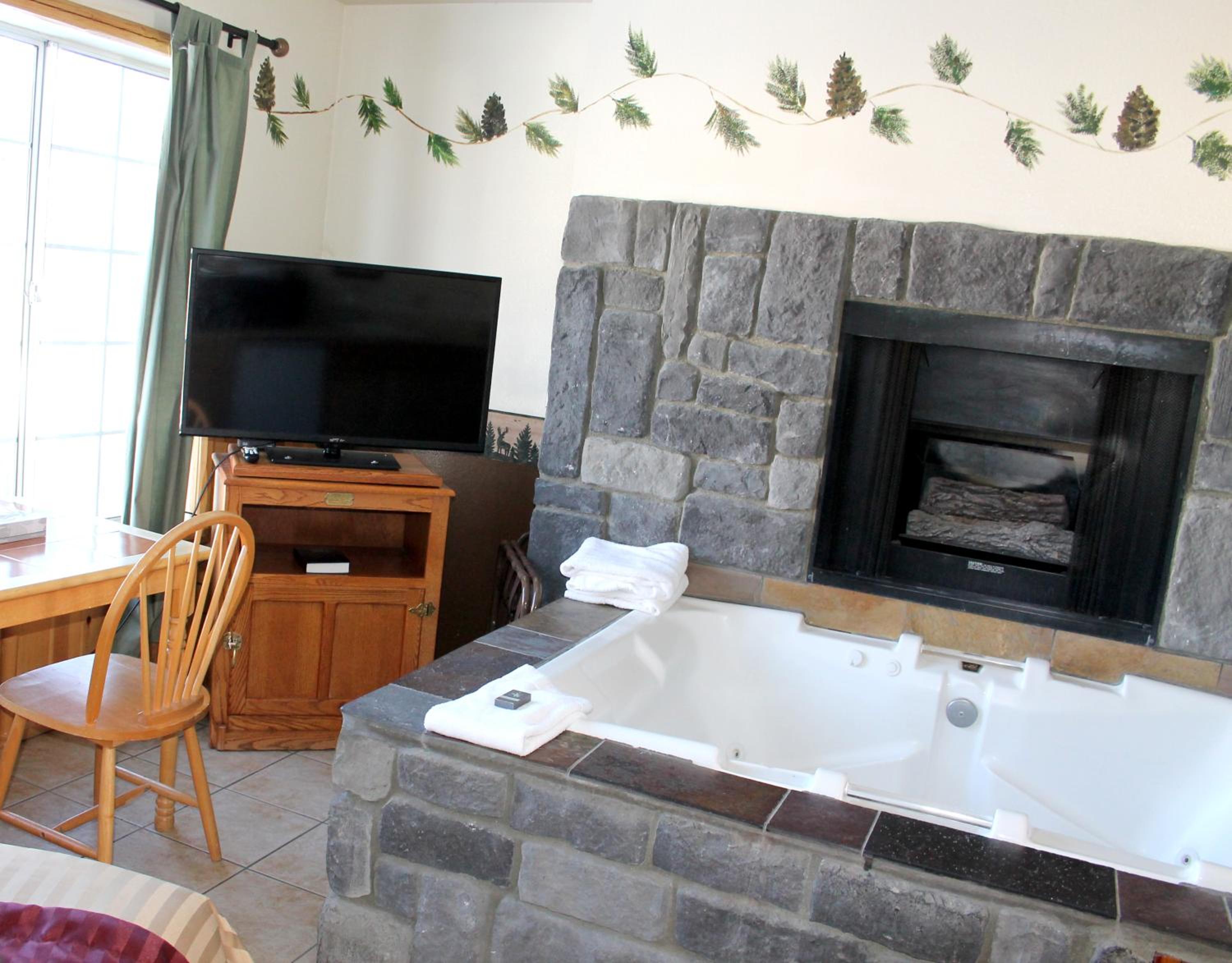 Studio with Spa Bath - Photo 1