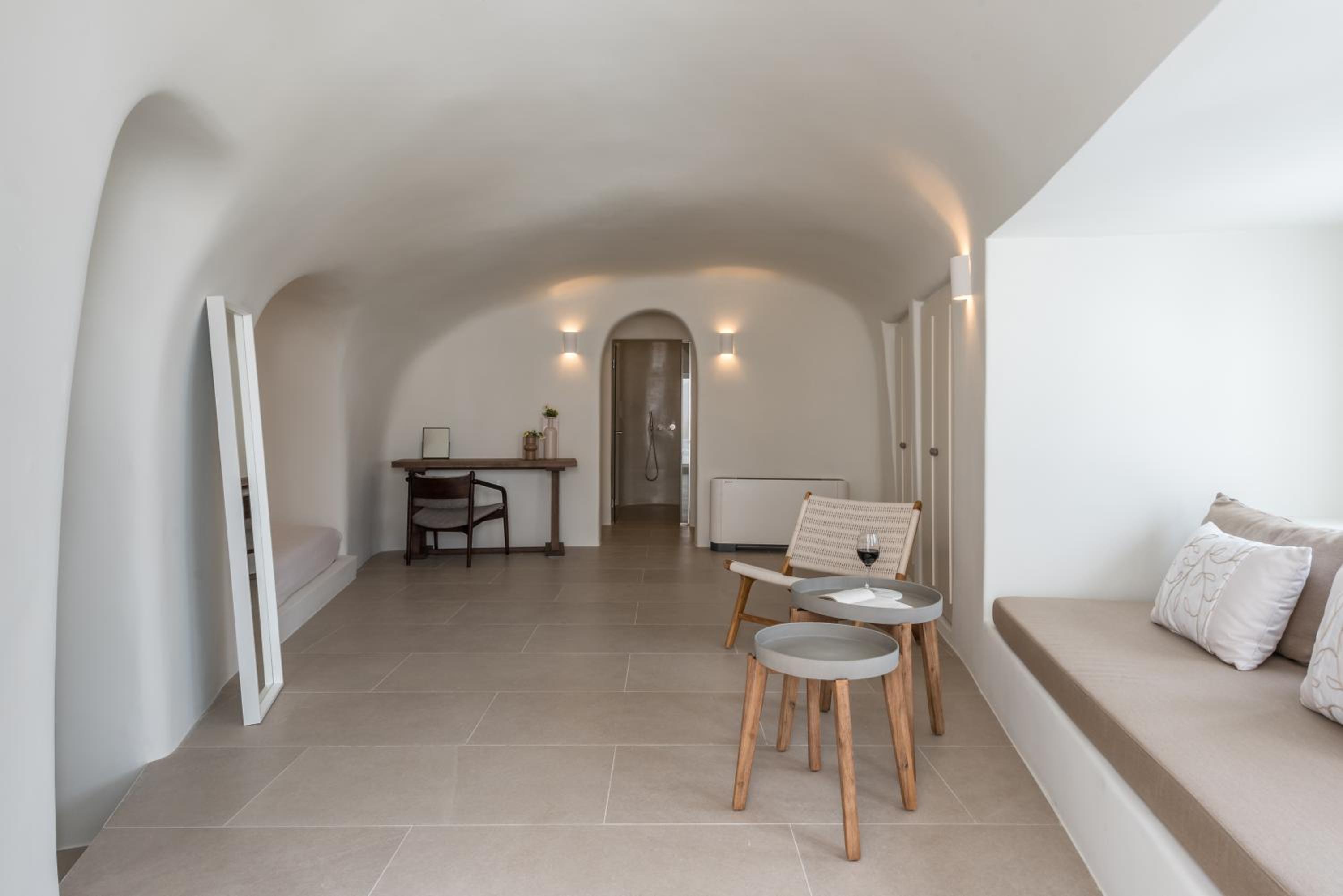 Cave Pool Suite with Caldera & Direct Sunset Views