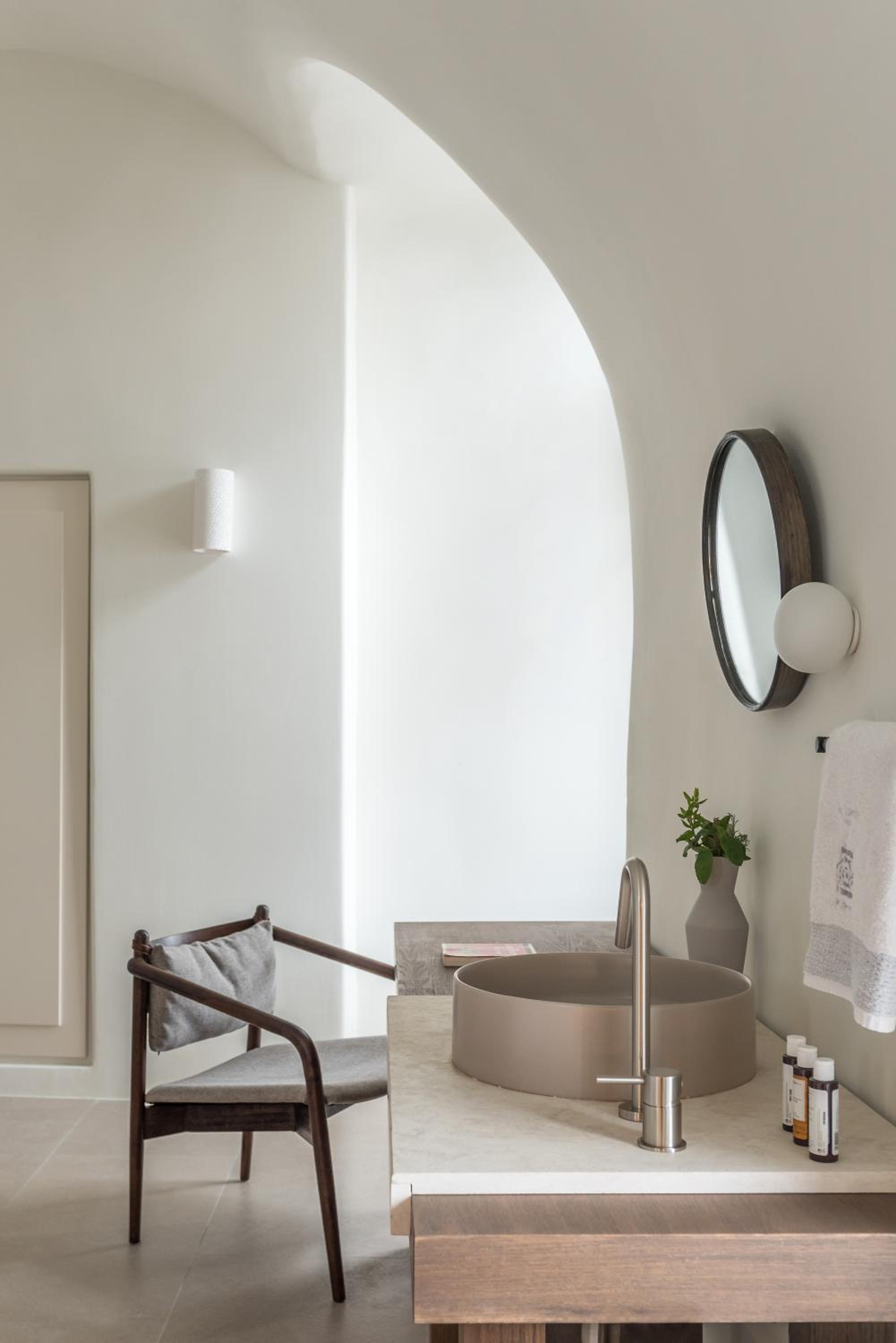 Suite with Private Pool - Photo 9