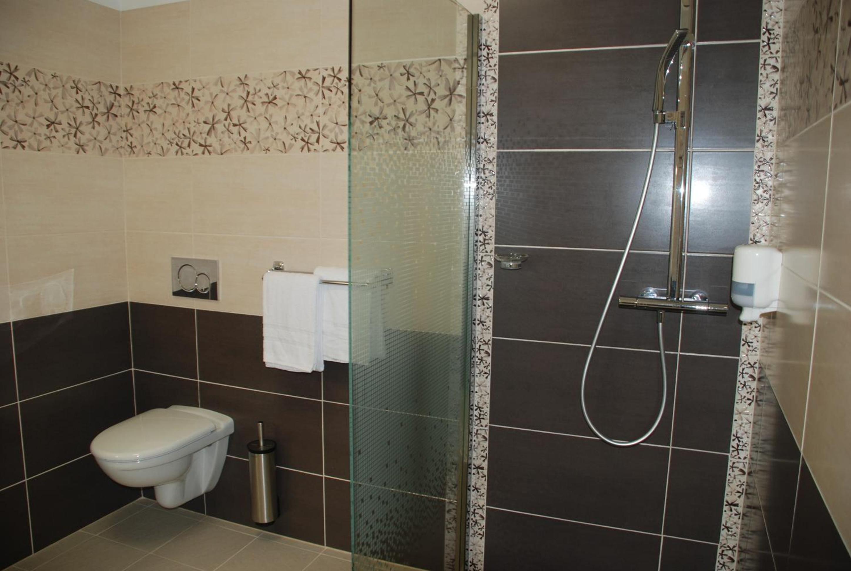 Queen Room - Photo 3