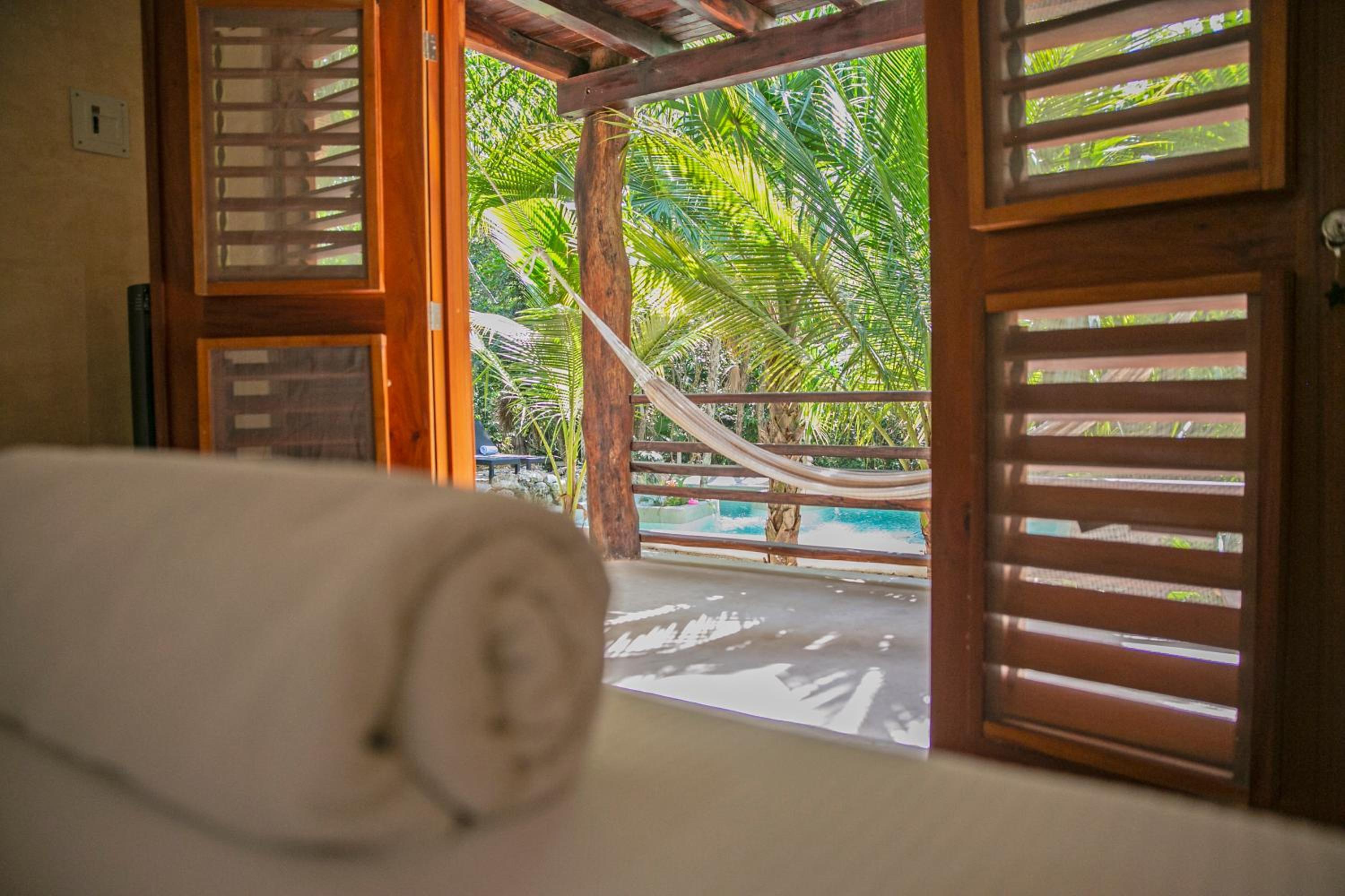 Double Room with Balcony - Photo 3