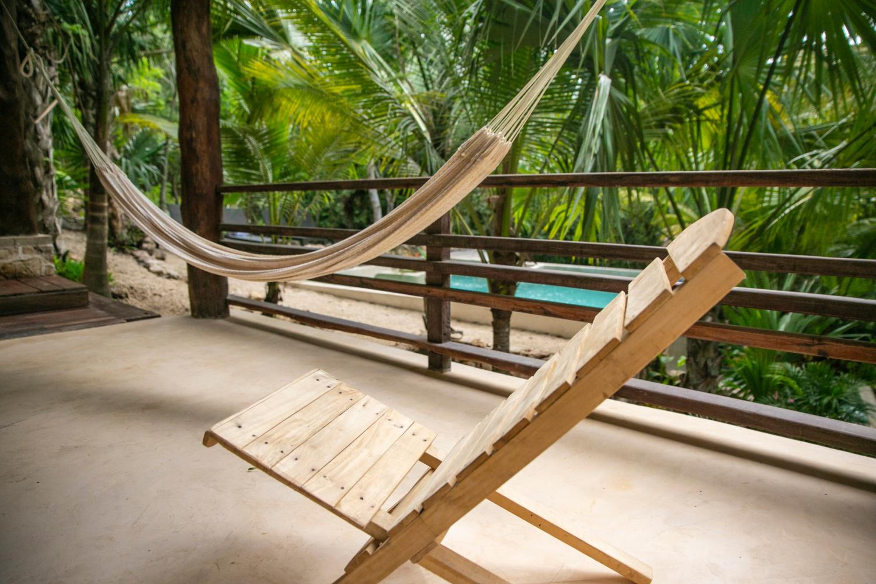 Double Room with Balcony - Photo 7