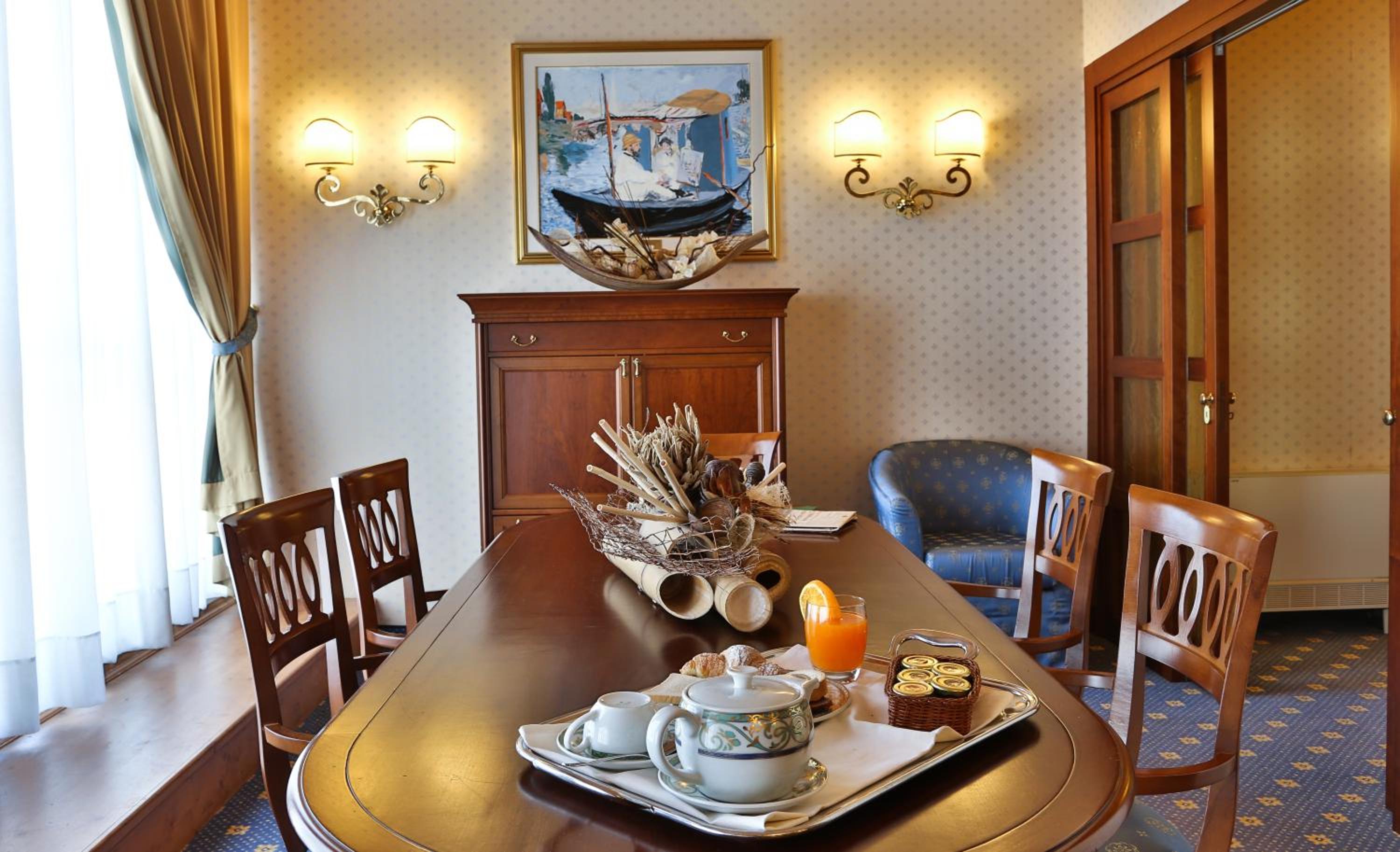 Imperial King Suite photo 2