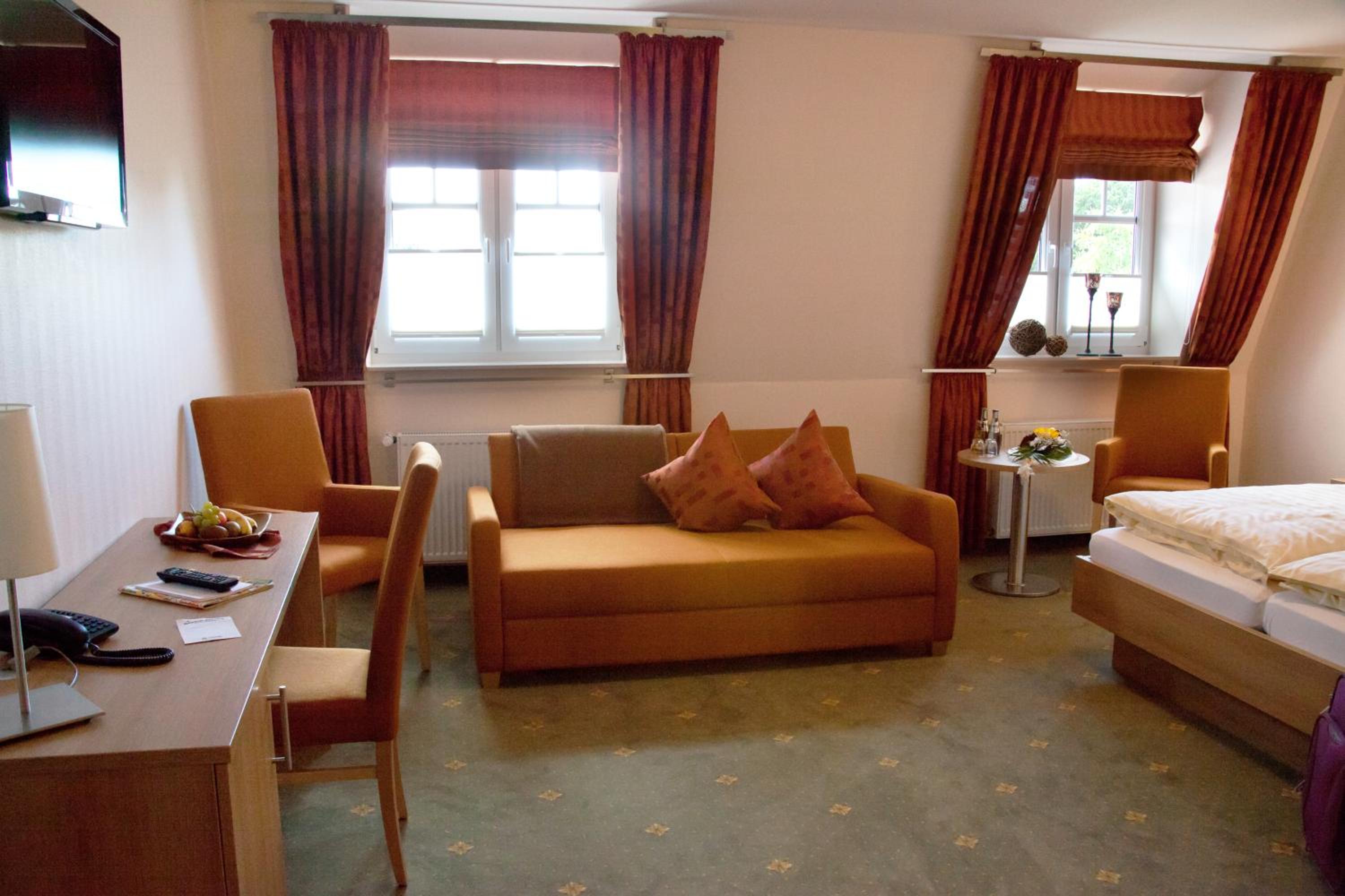 Double Room - Photo 6