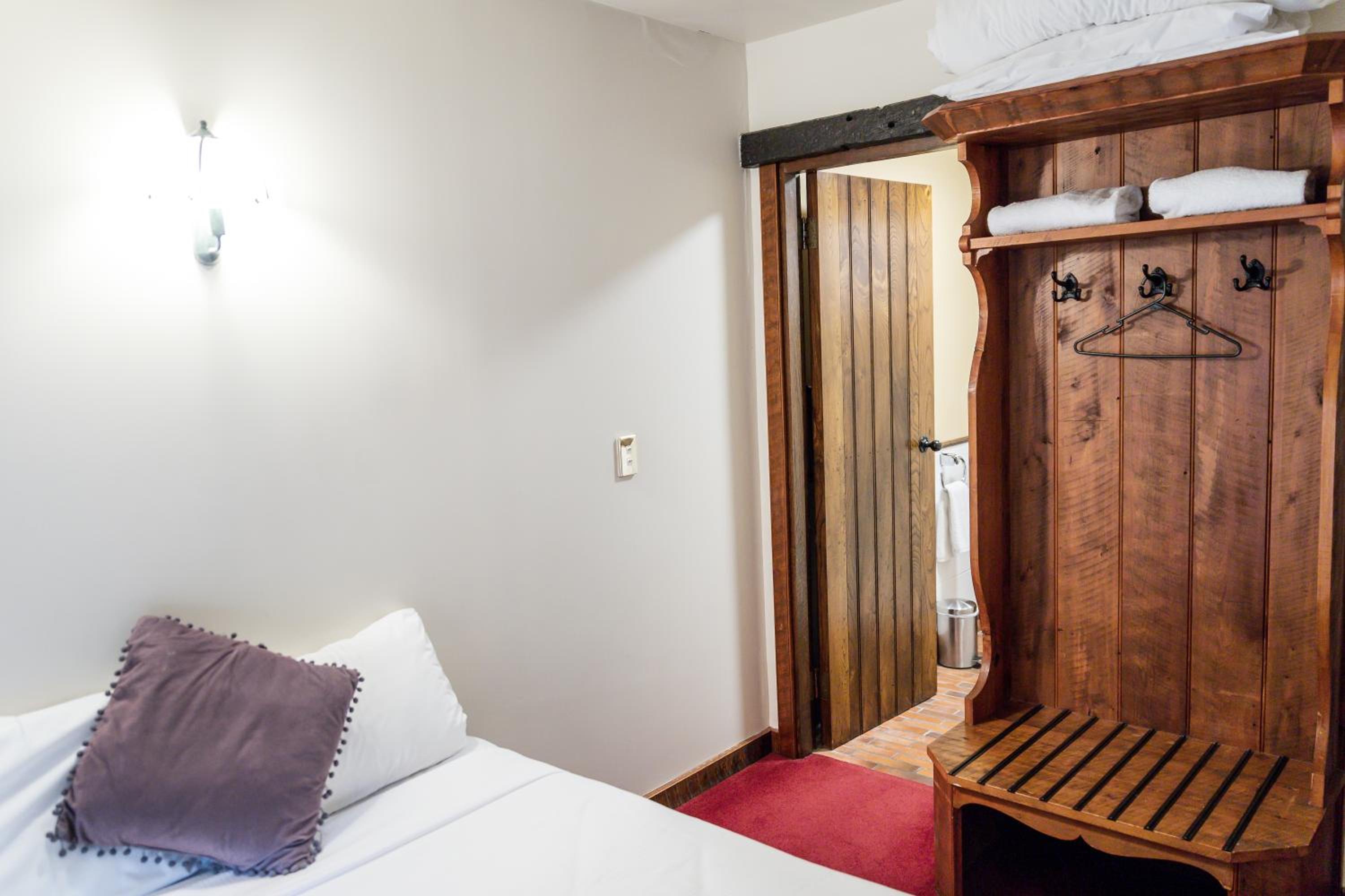 Standard Single Room - Non-Smoking