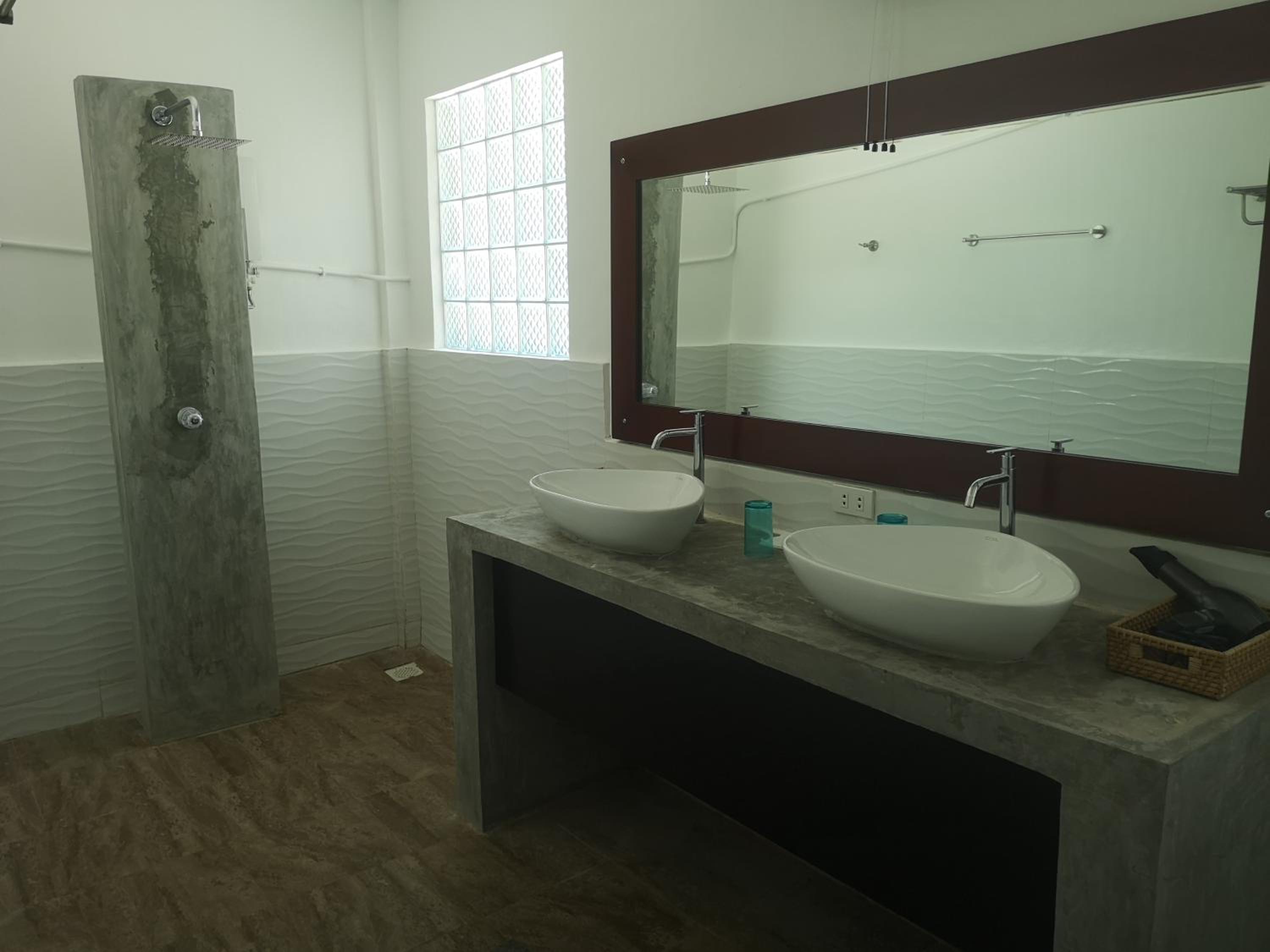 Premium Quadruple Room - Photo 5