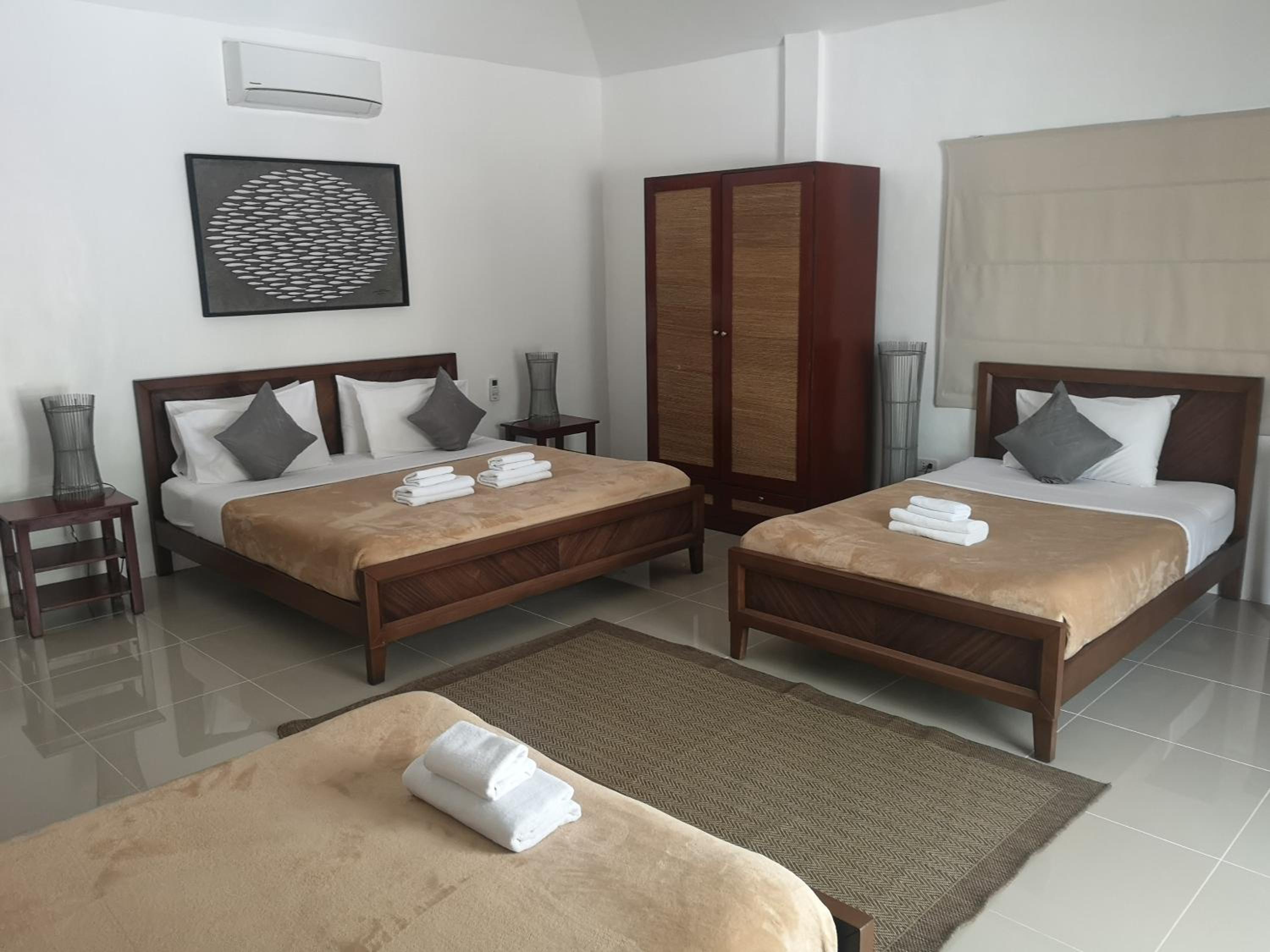Deluxe Family Room - Photo 8
