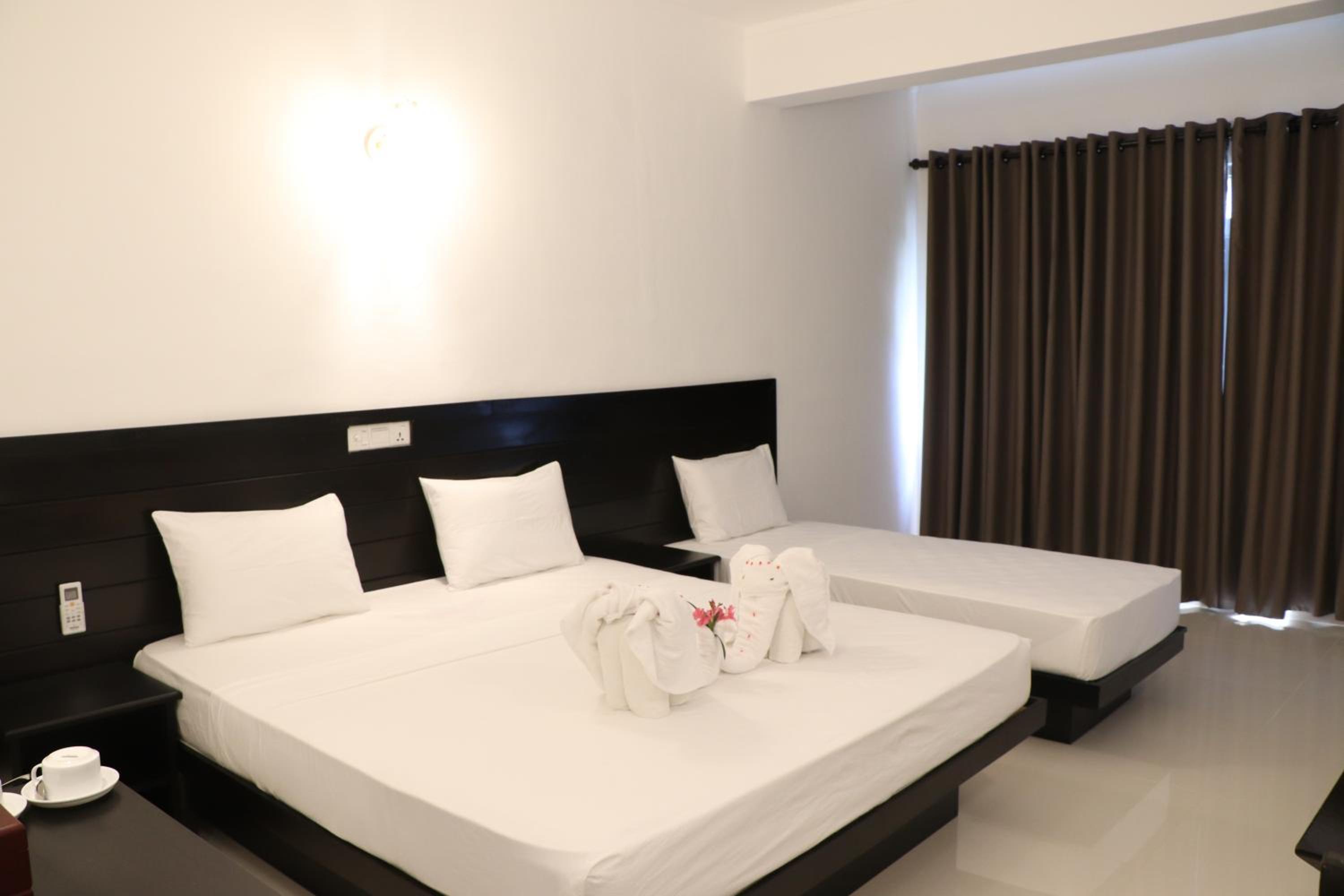 Deluxe Triple Room with Sea View