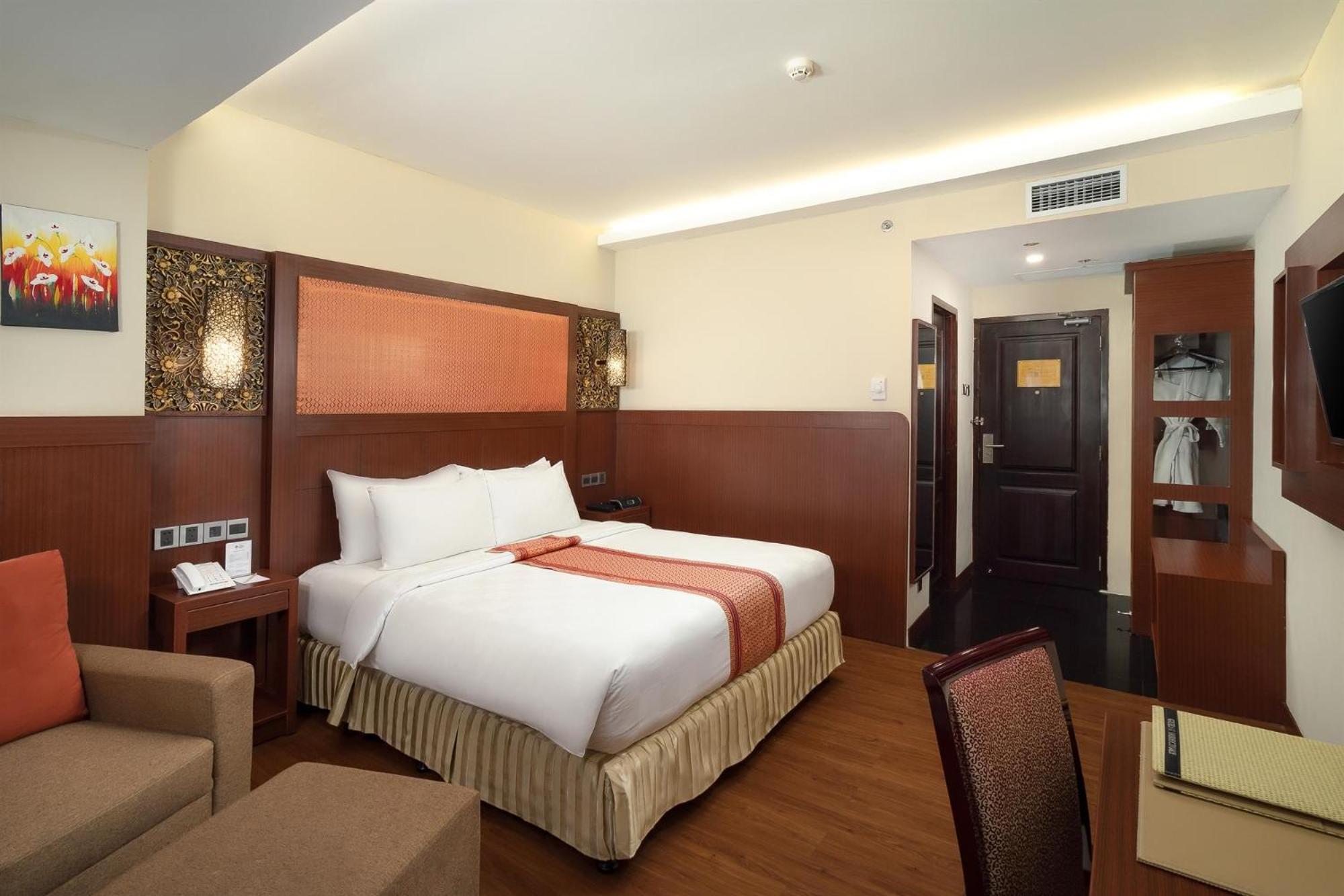 Deluxe Double Room with Bath Tub - Non-Smoking photo 3