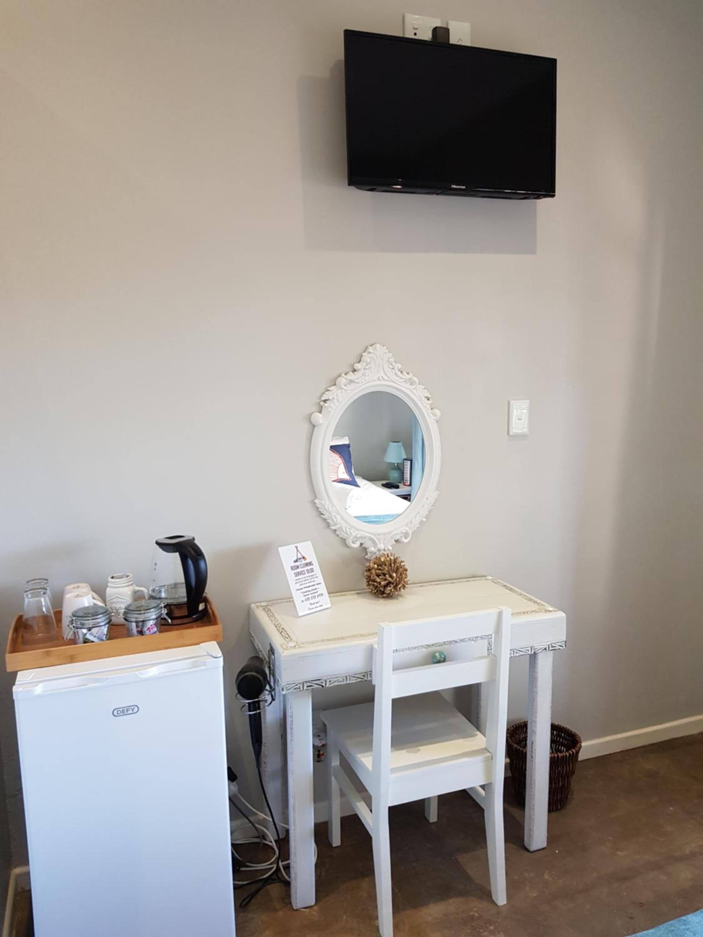 Double or Twin Room - Photo 2