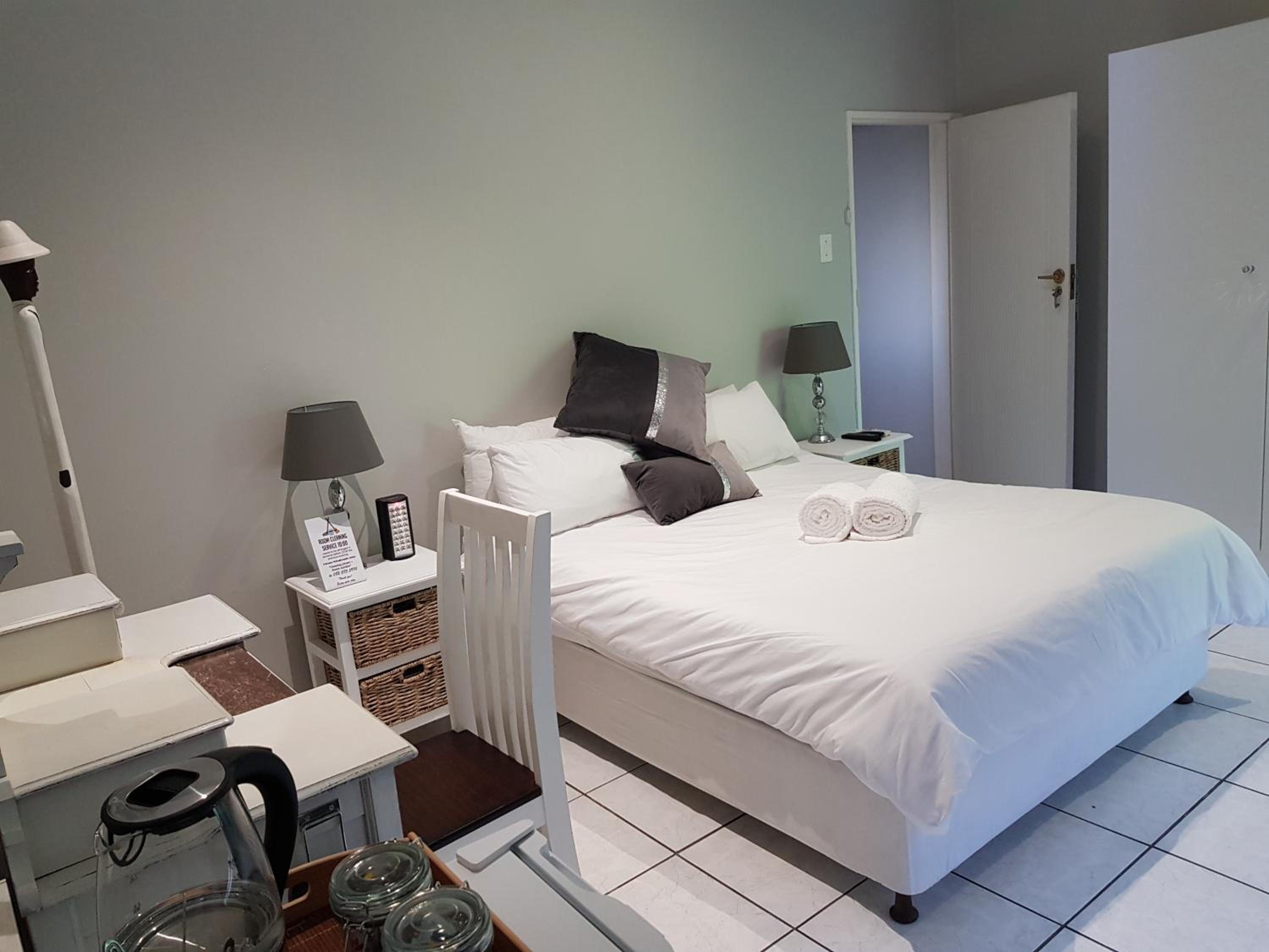 Double Room with Garden View - Photo 7