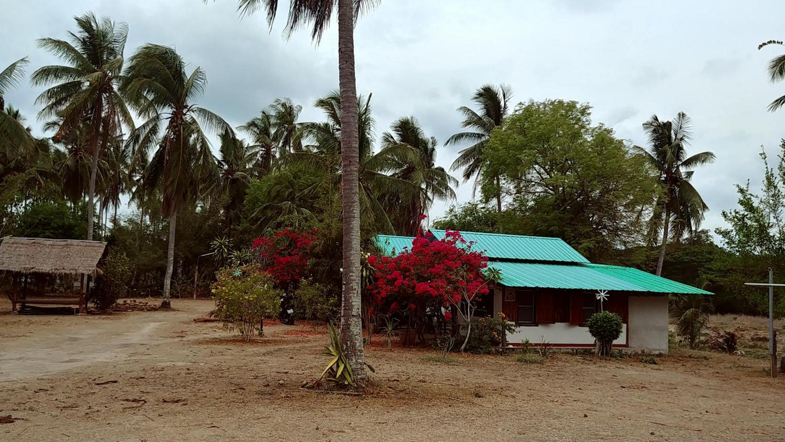 Bungalow - Water Front  photo 2