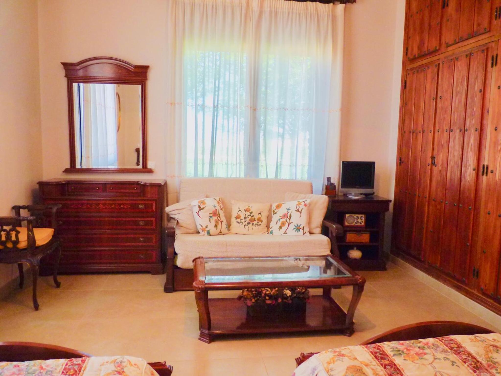 Family Double Room - Photo 3