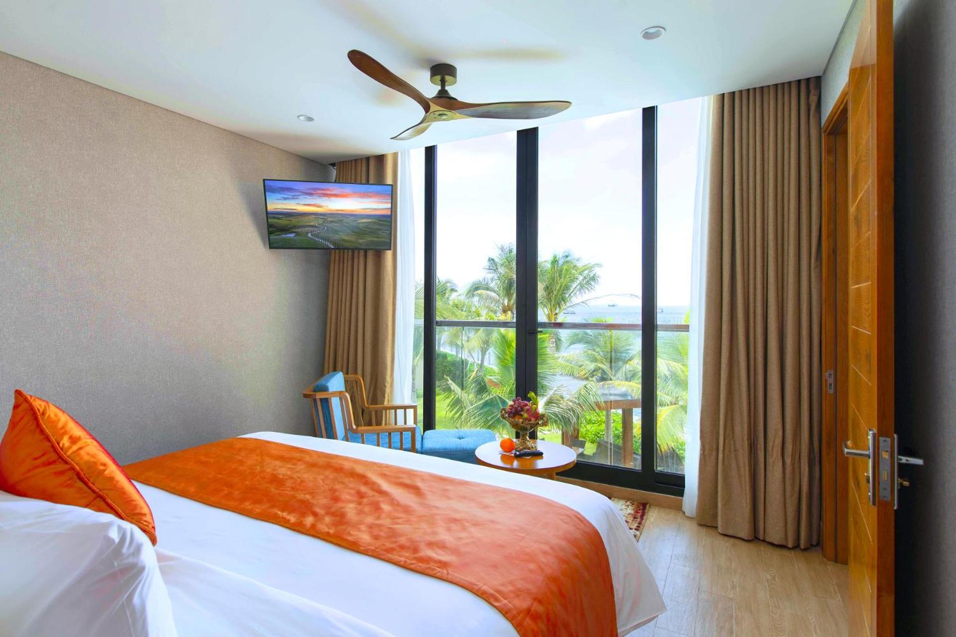 King Premium Suite with Ocean View - Photo 12