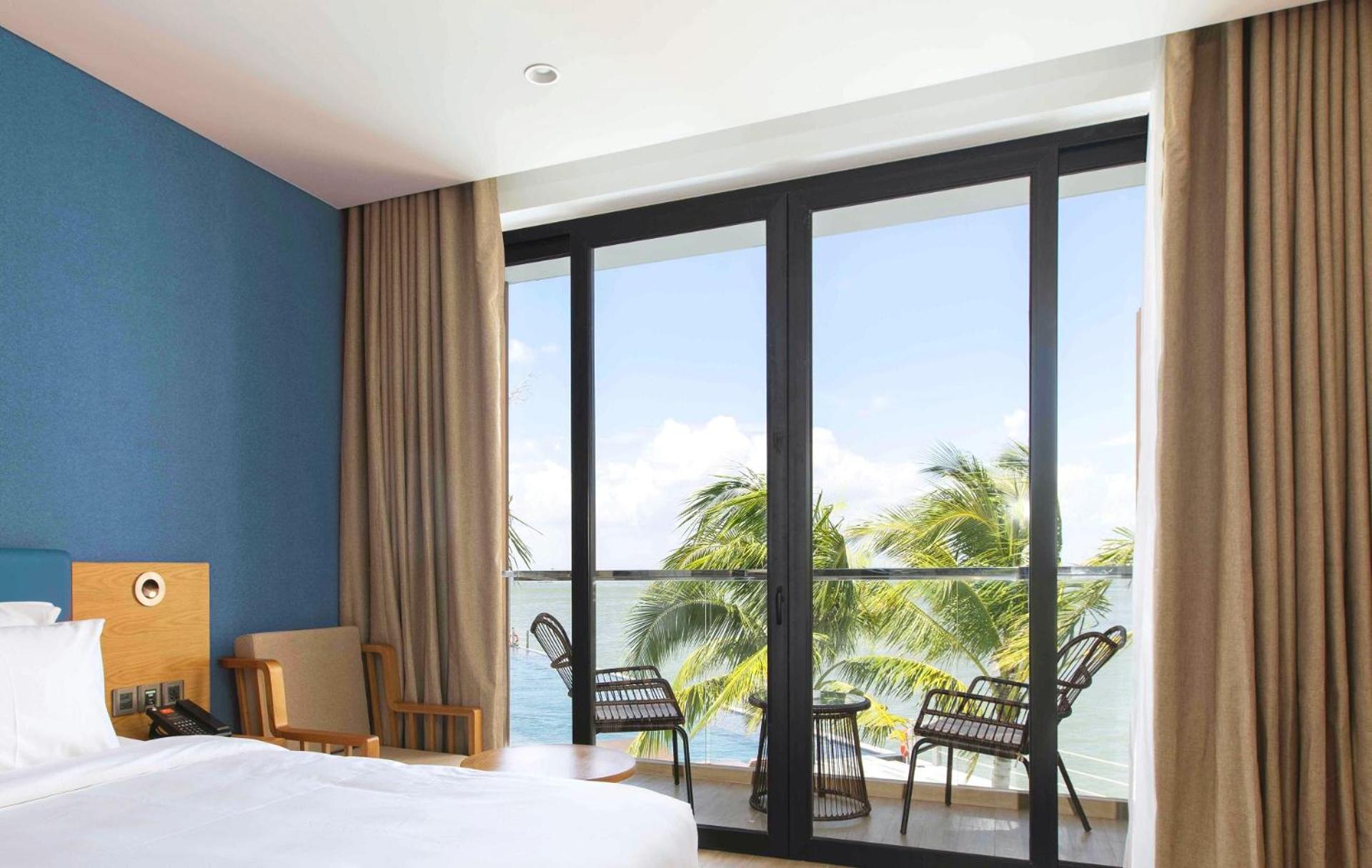 Deluxe Twin Room with Balcony - Photo 8