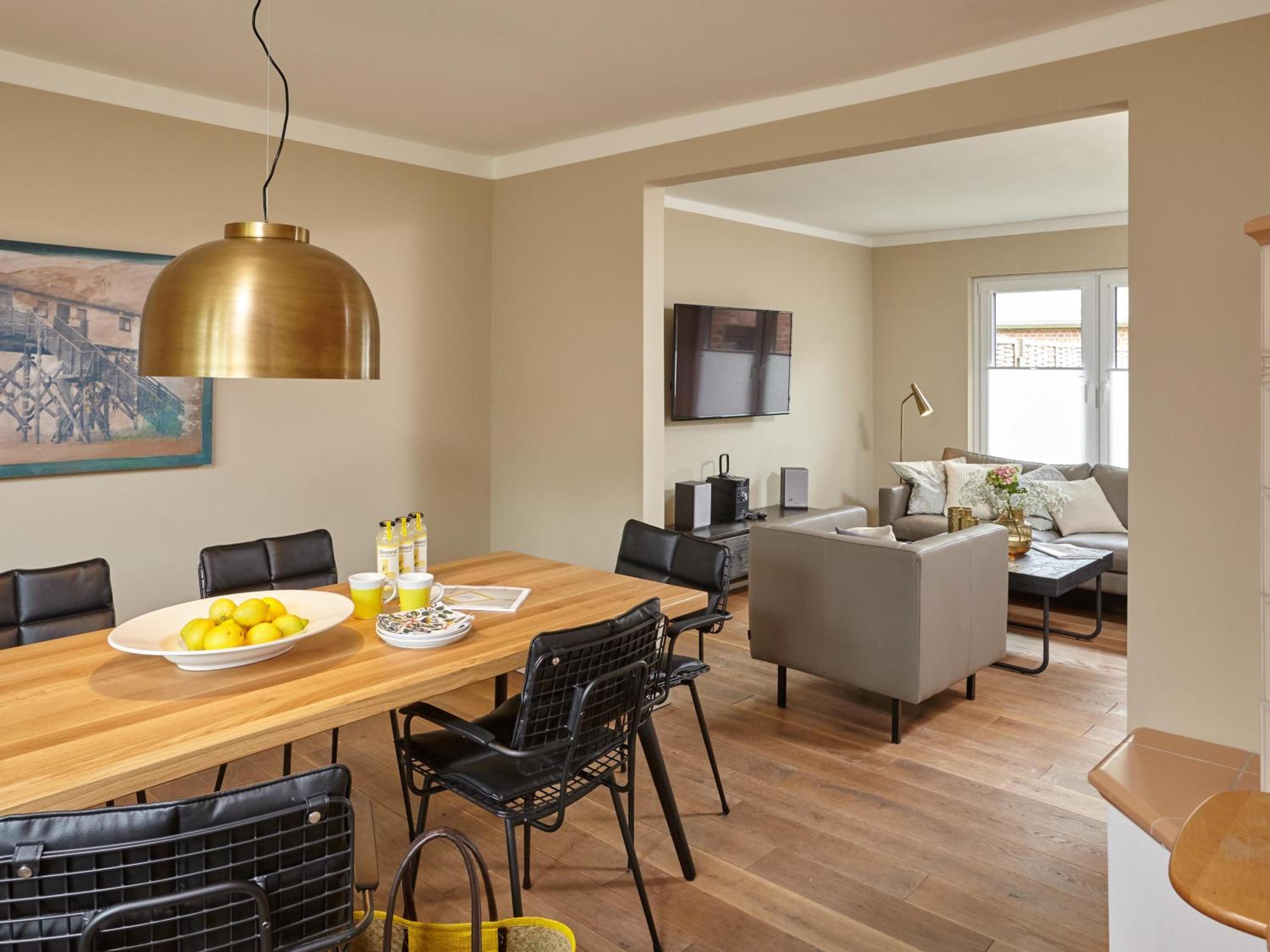 Three-Bedroom Vacation Home thumbnail 6