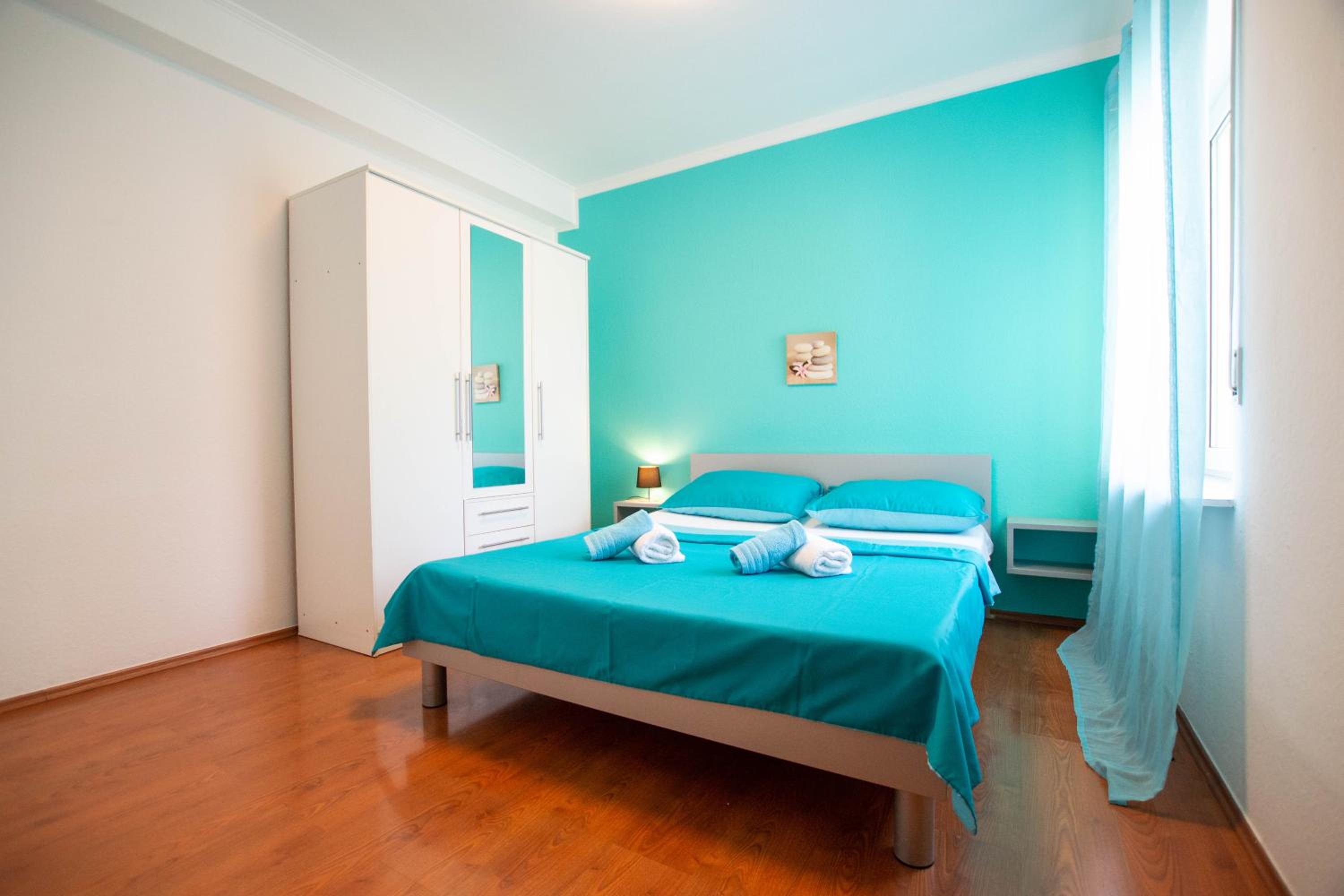 Two-Bedroom Apartment - Photo 9