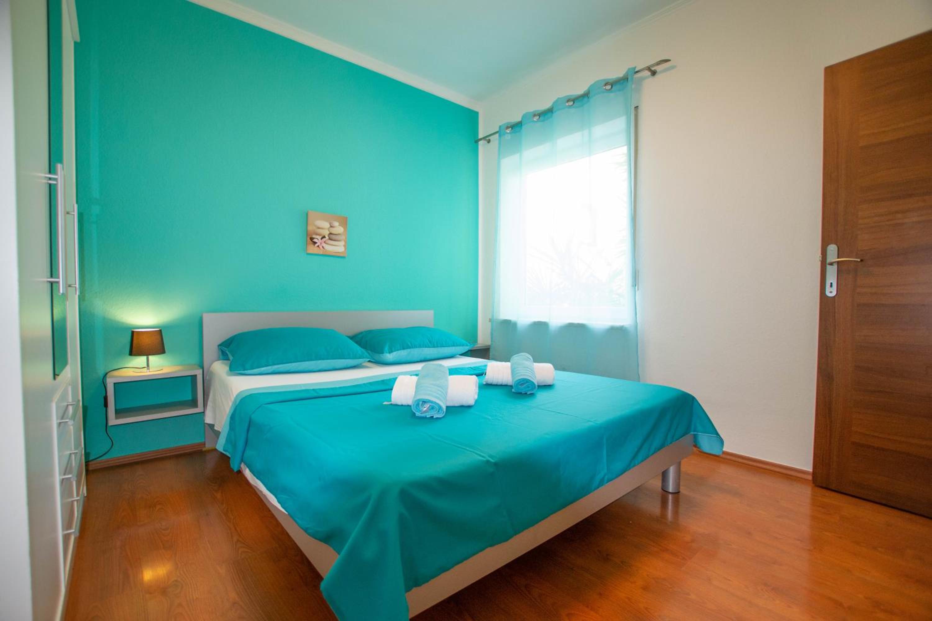 Two-Bedroom Apartment - Photo 8