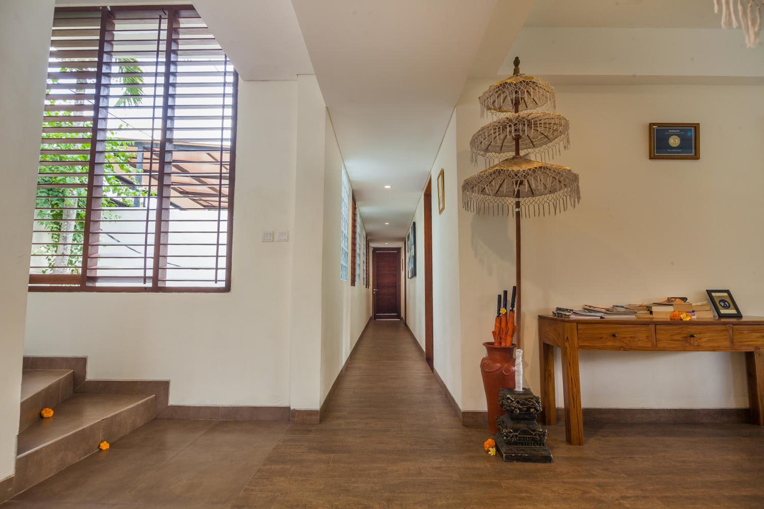 Suite - Photo 18