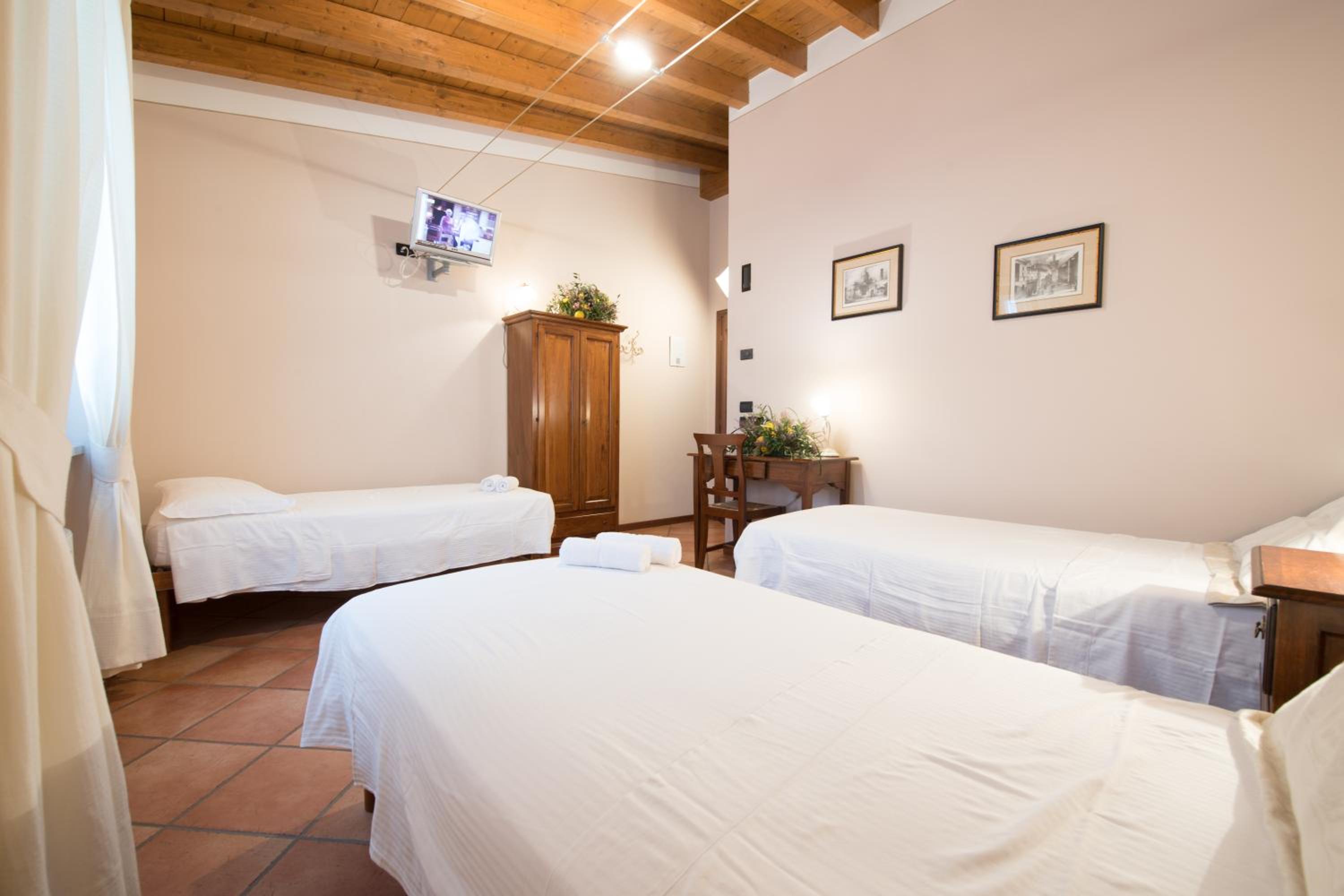 Triple Room - Photo 4