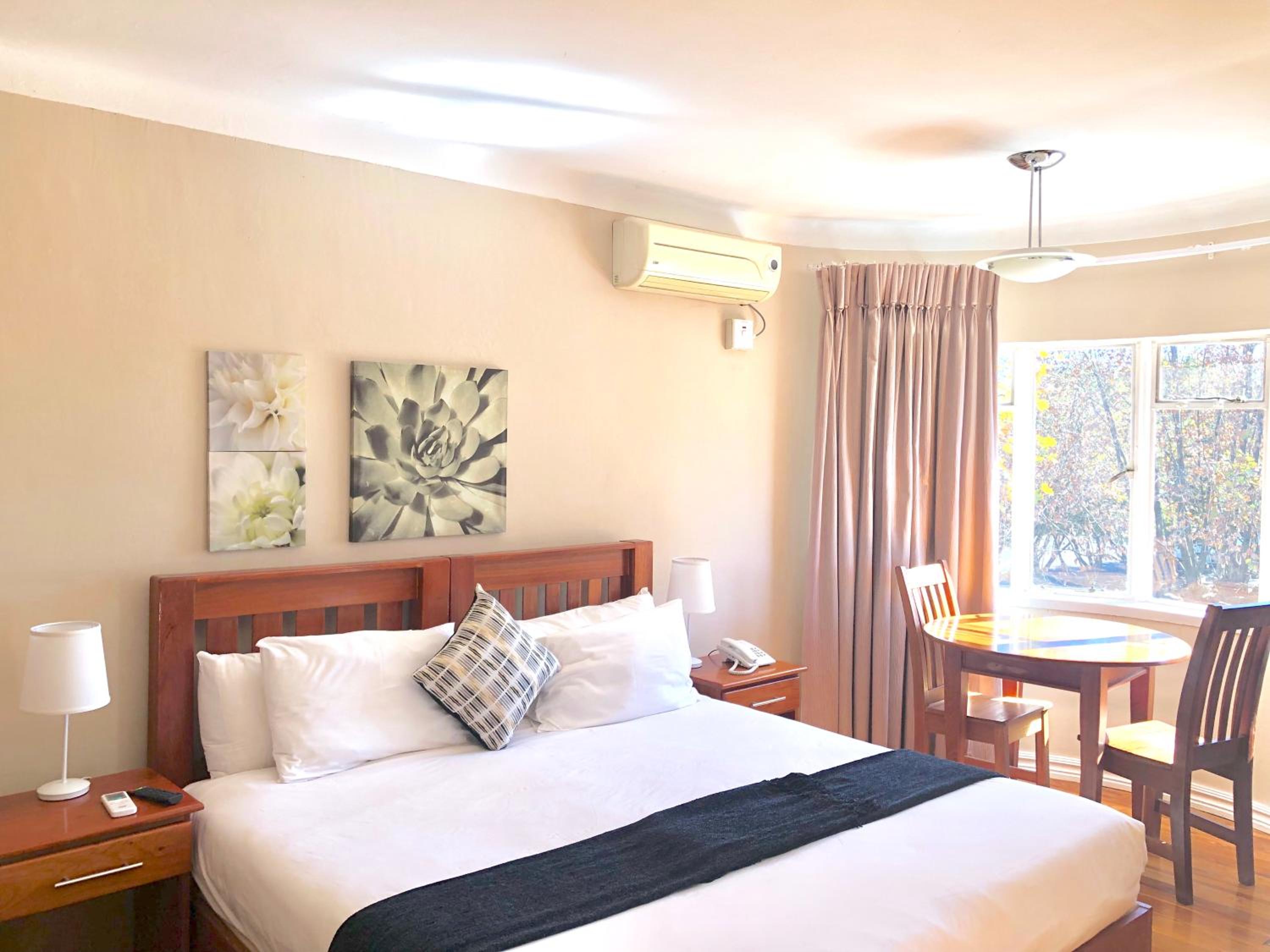 Deluxe Queen Room