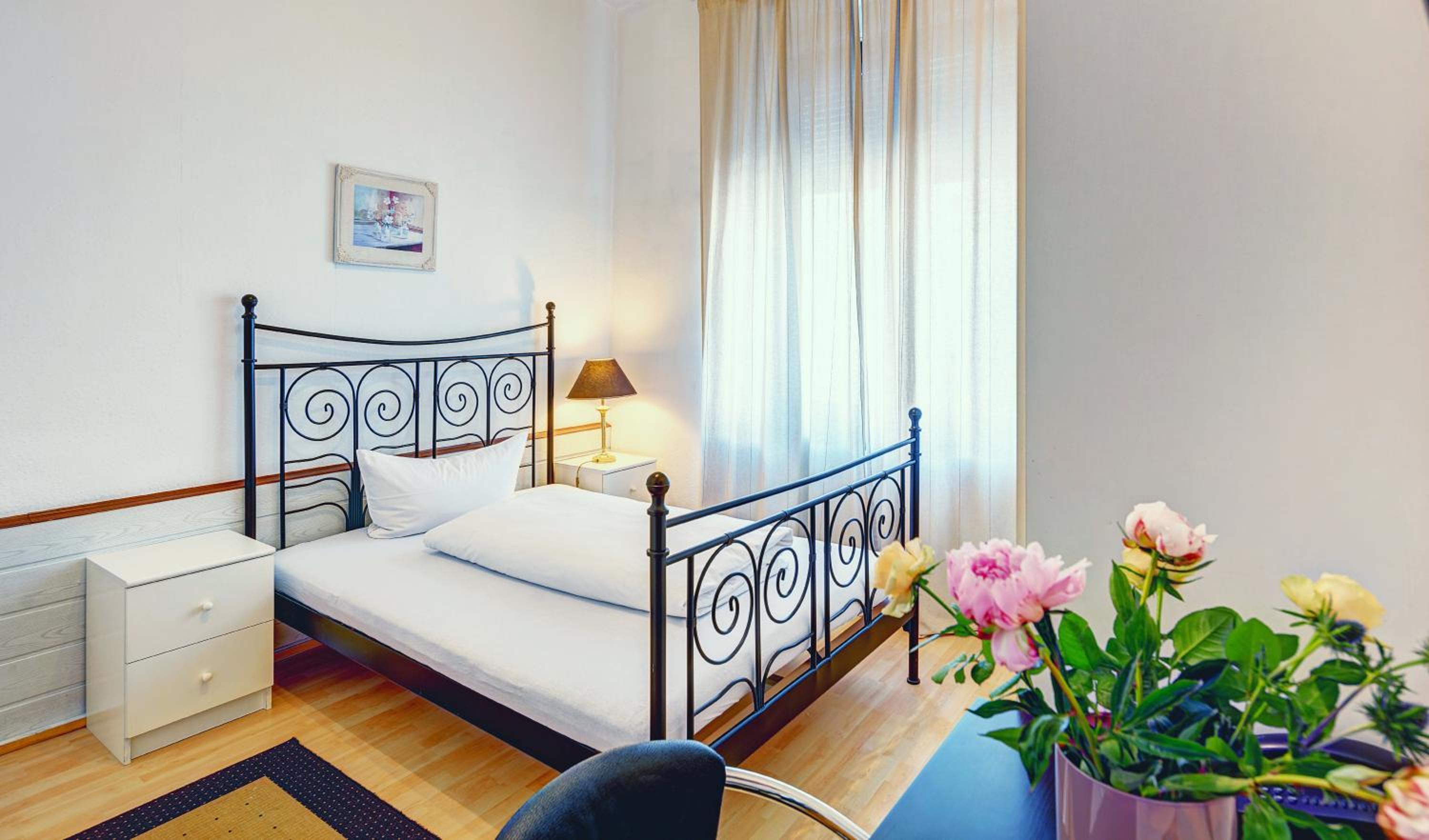 Single Room photo 2