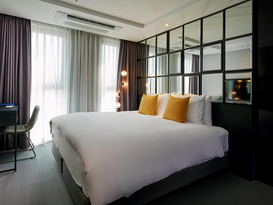 Standard Double Room - Photo 15