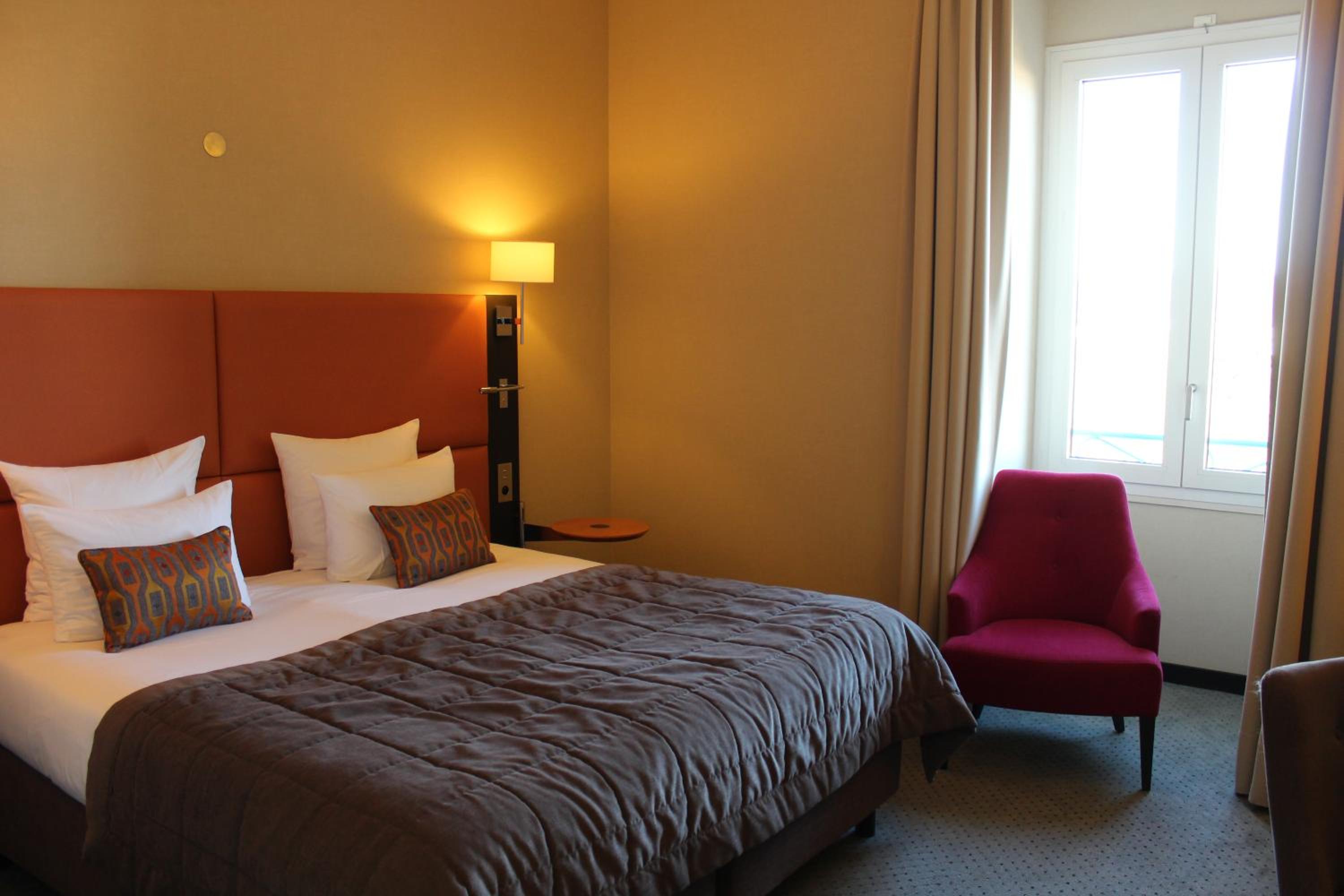 Classic Queen Room - Spa Access Included - Reservation Needed