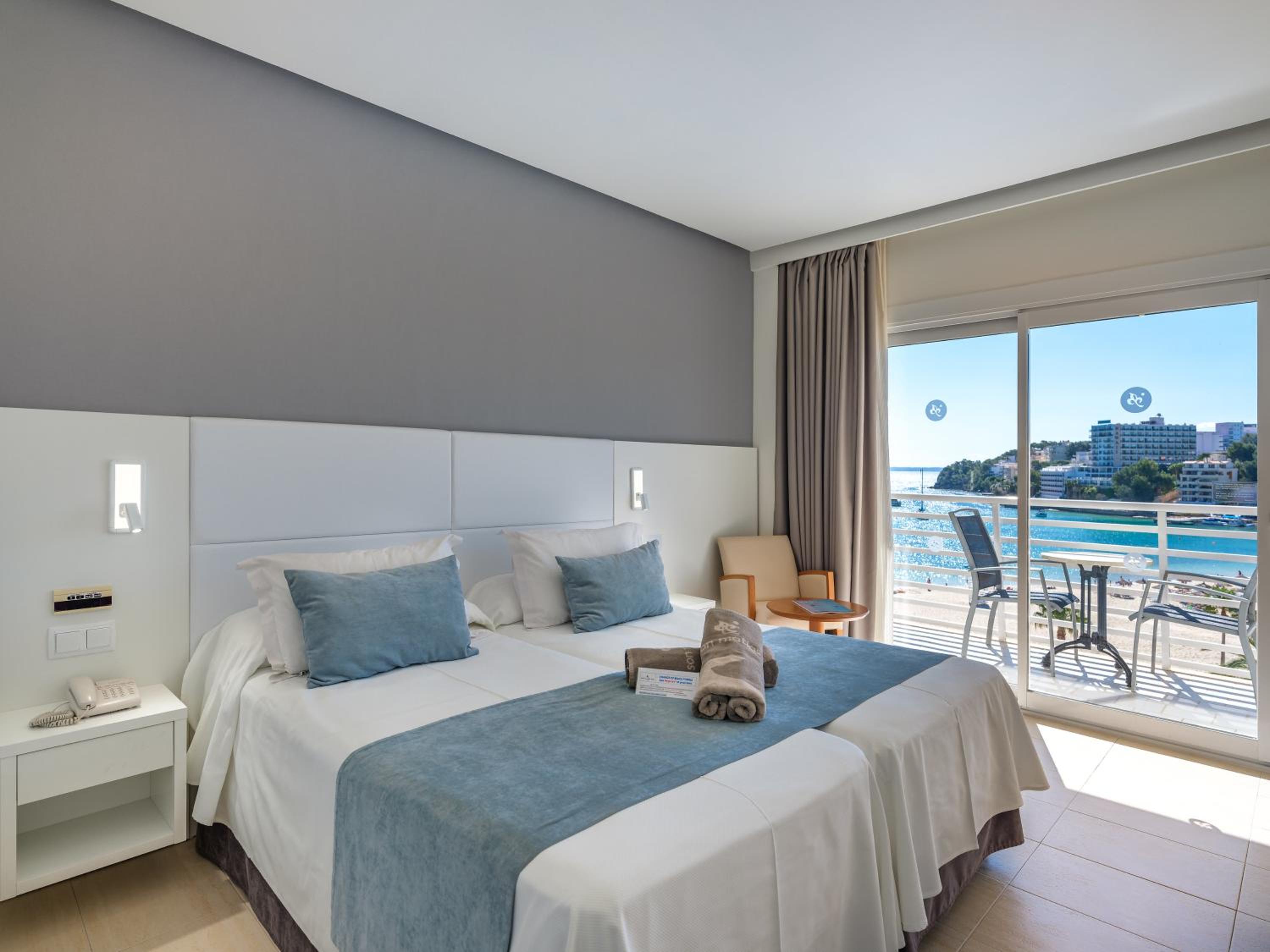 Twin Room with Sea View