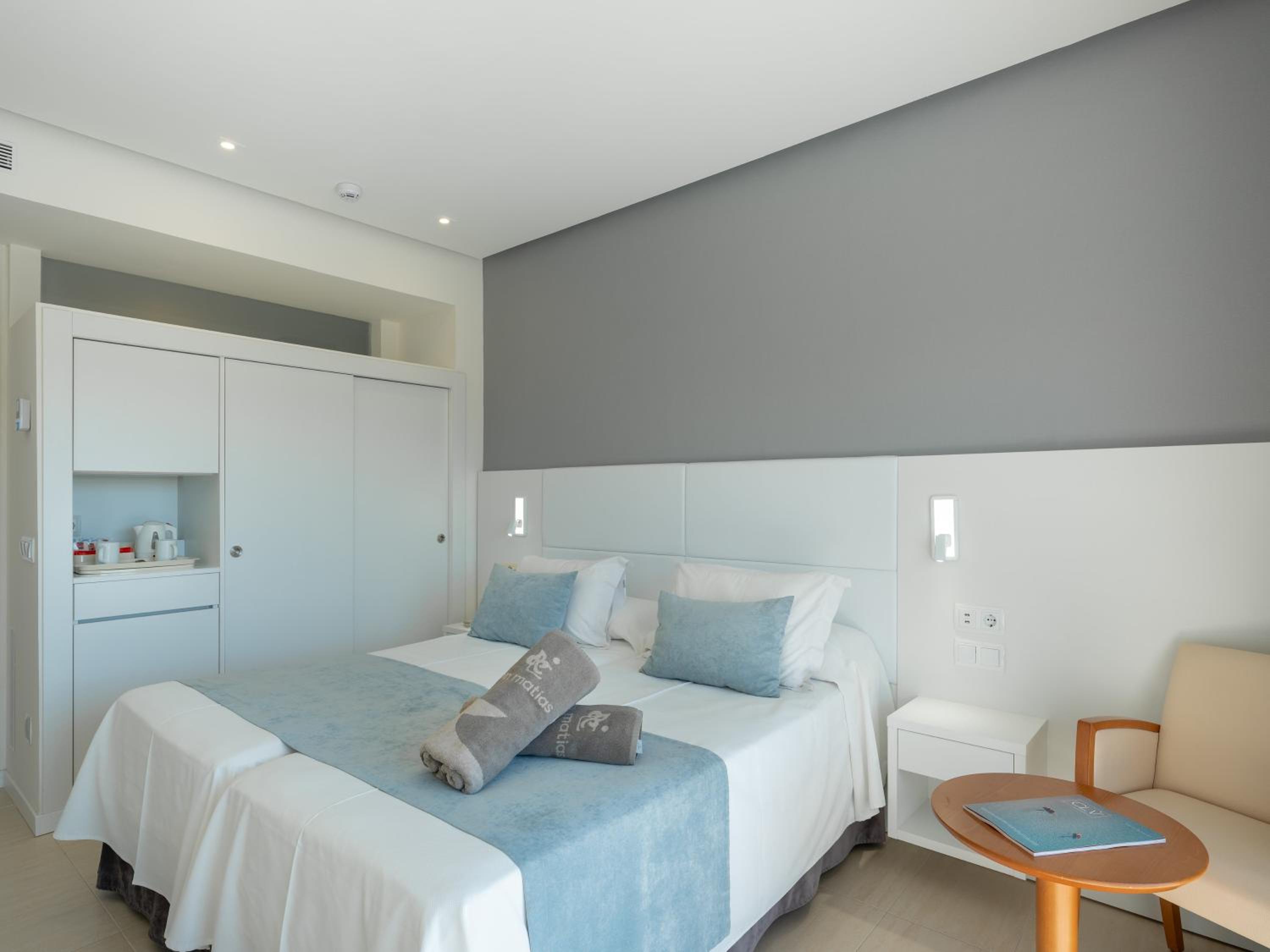 Twin Room with Sea View
