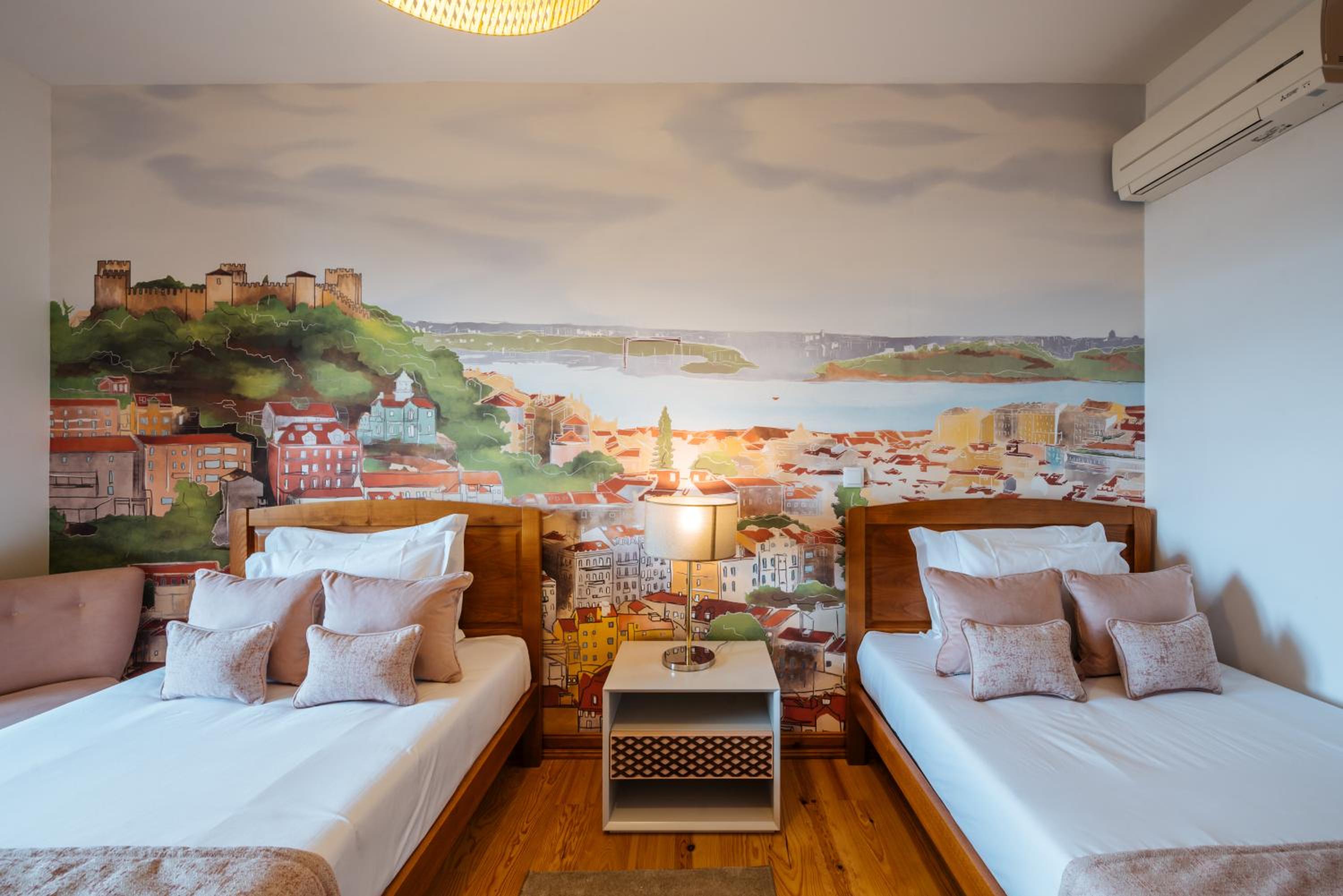 Family Two-Bedroom Apartment with River View  - Photo 10